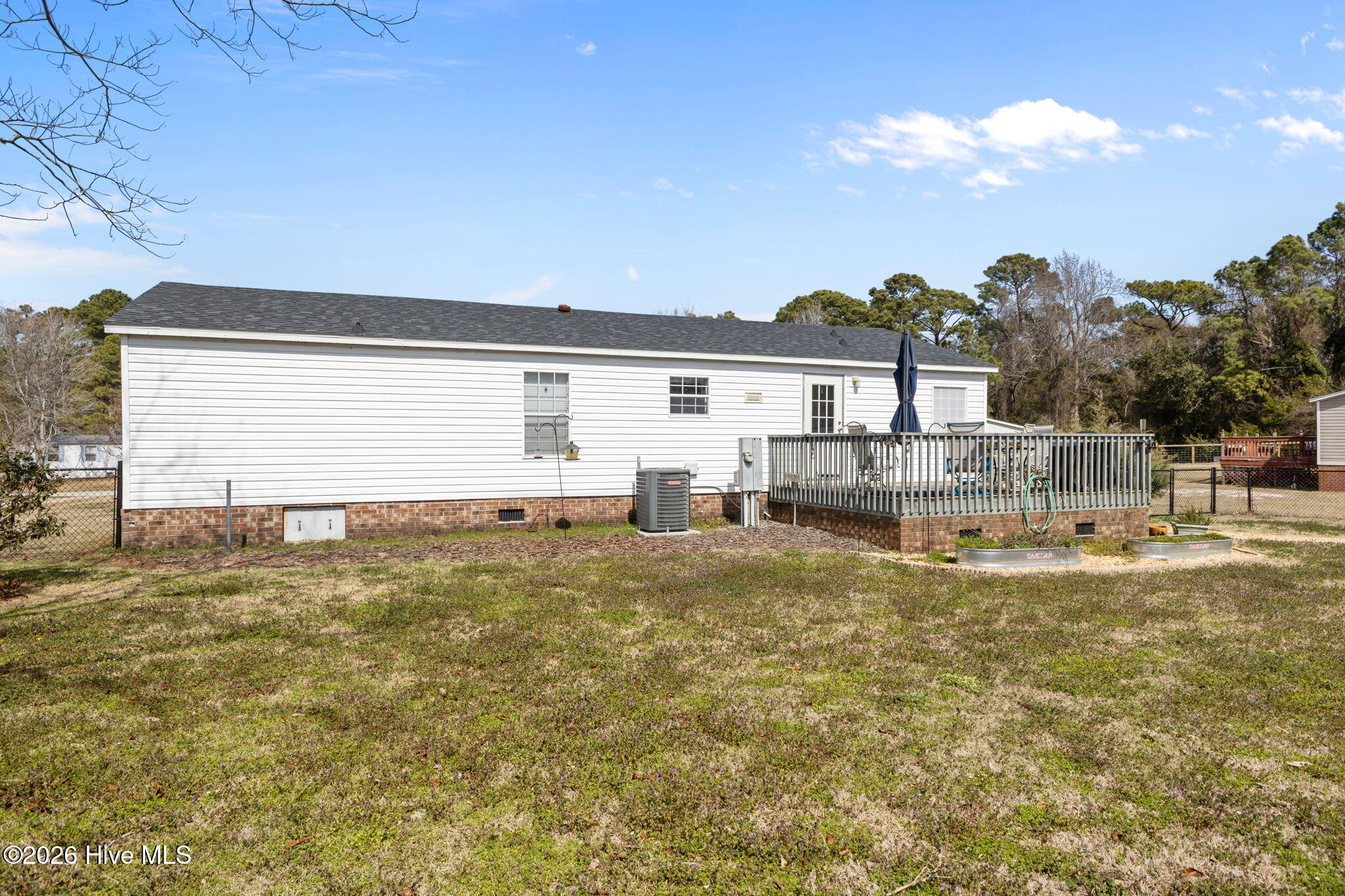 100558505 | Photo 33