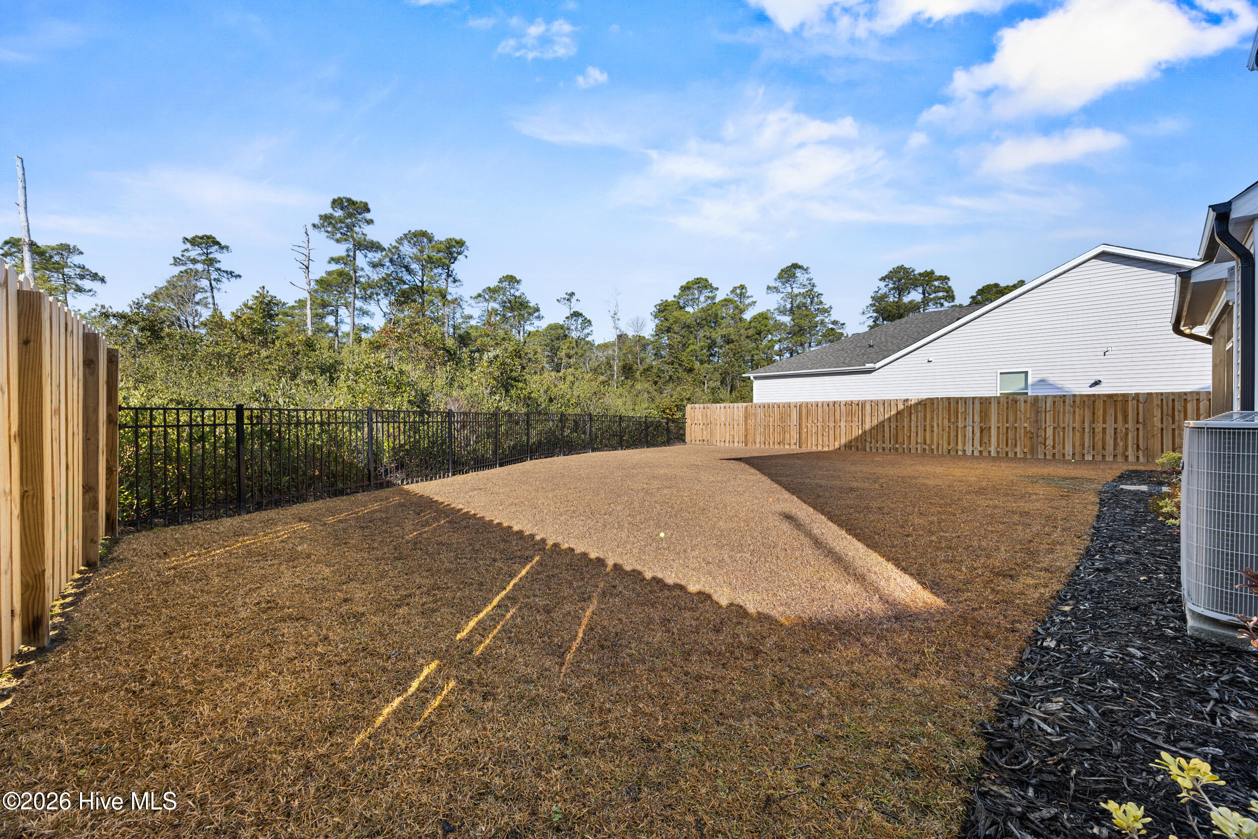 100548050 | Photo 41