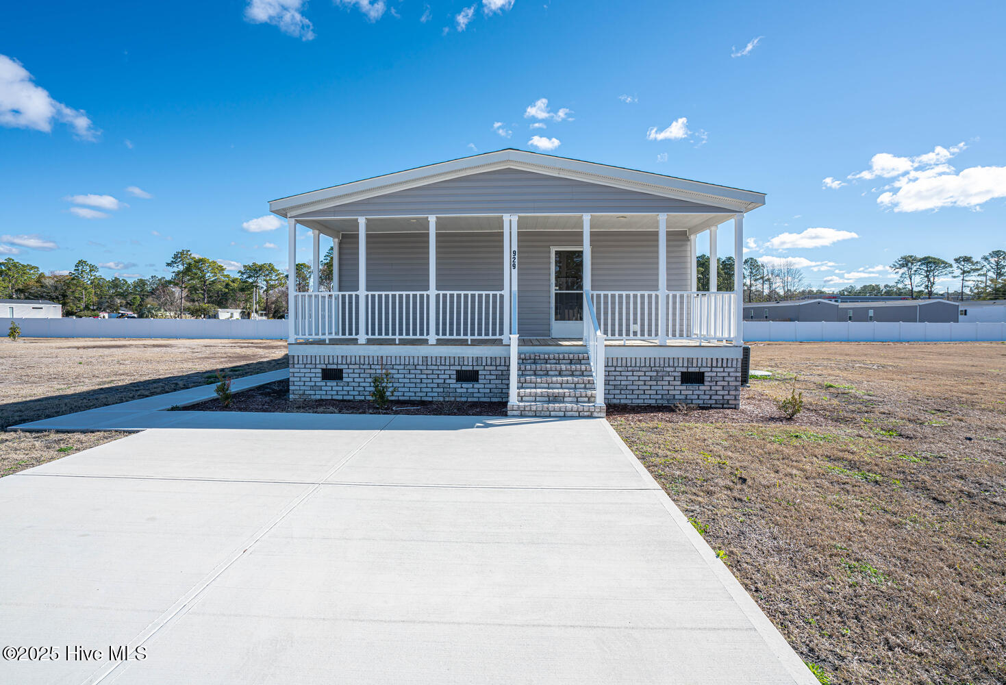 100487552 | Photo 34