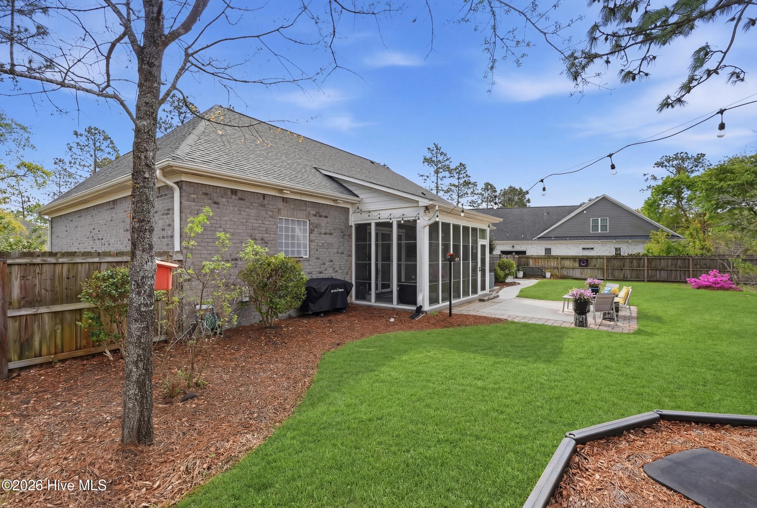 100565388 | Photo 68