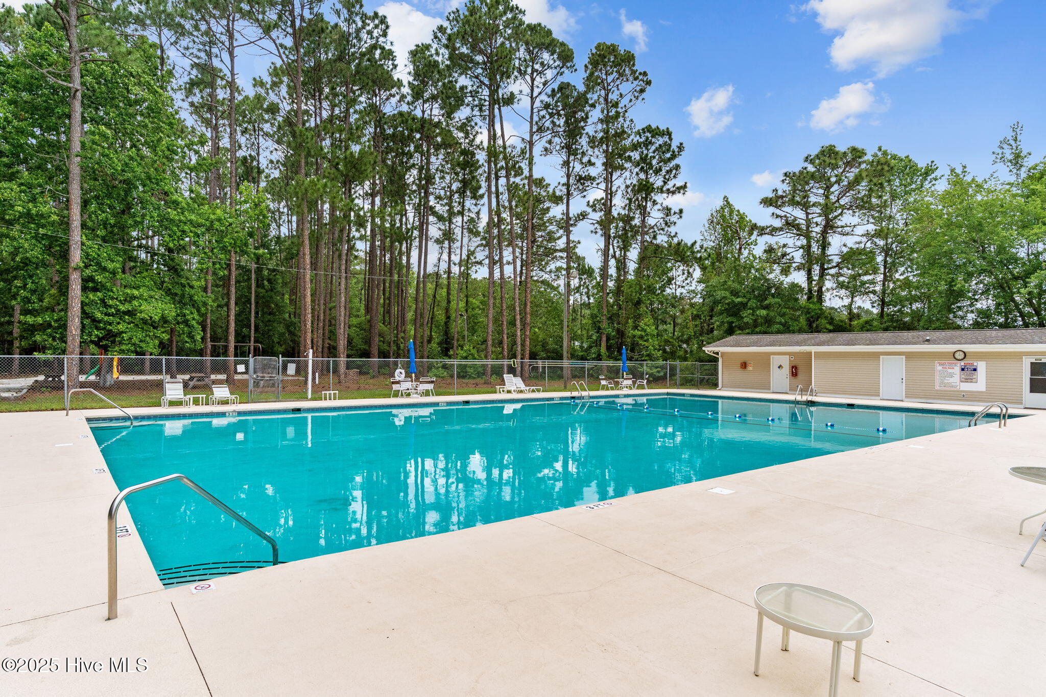 100522154 | Photo 45