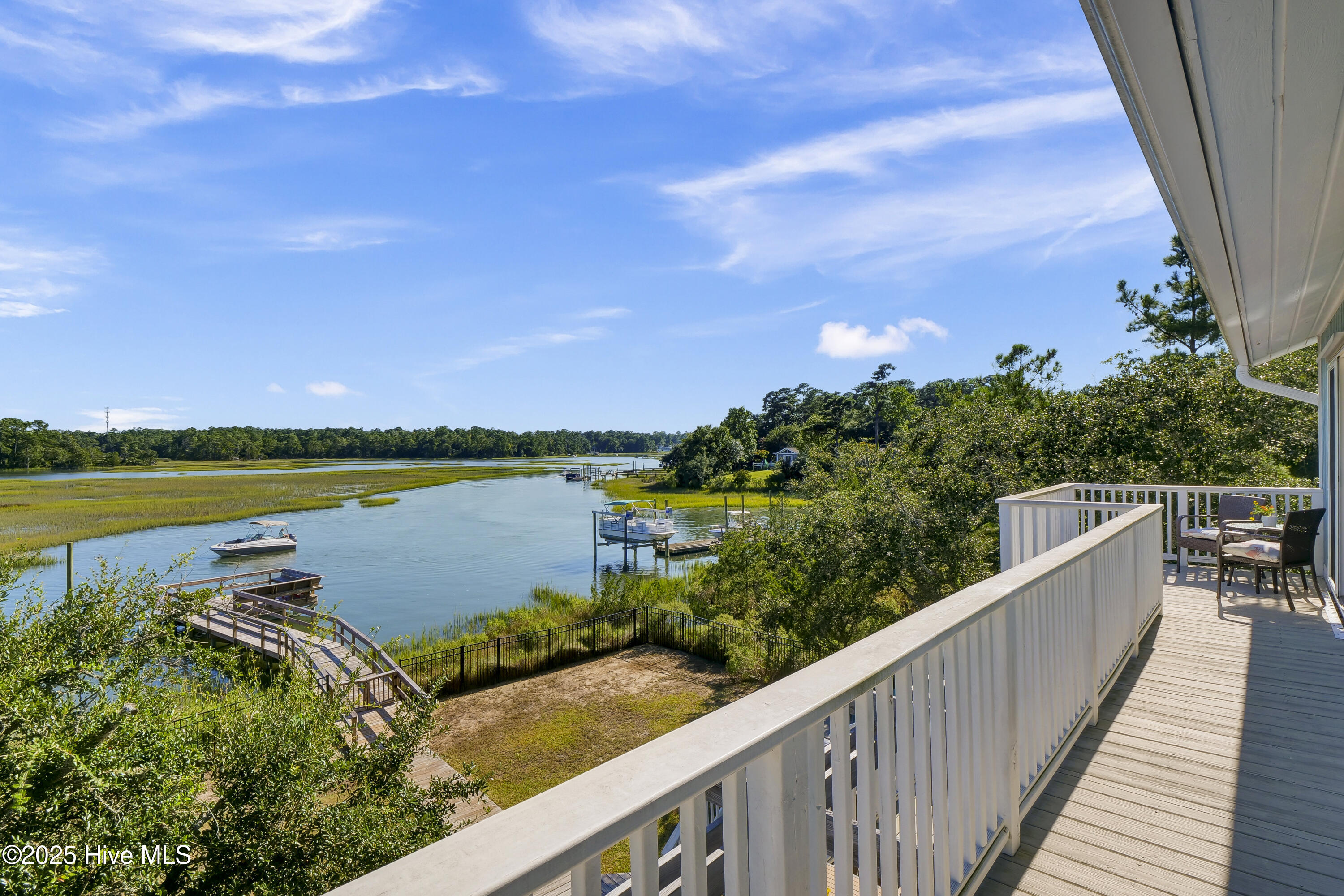 100540889 | Photo 29