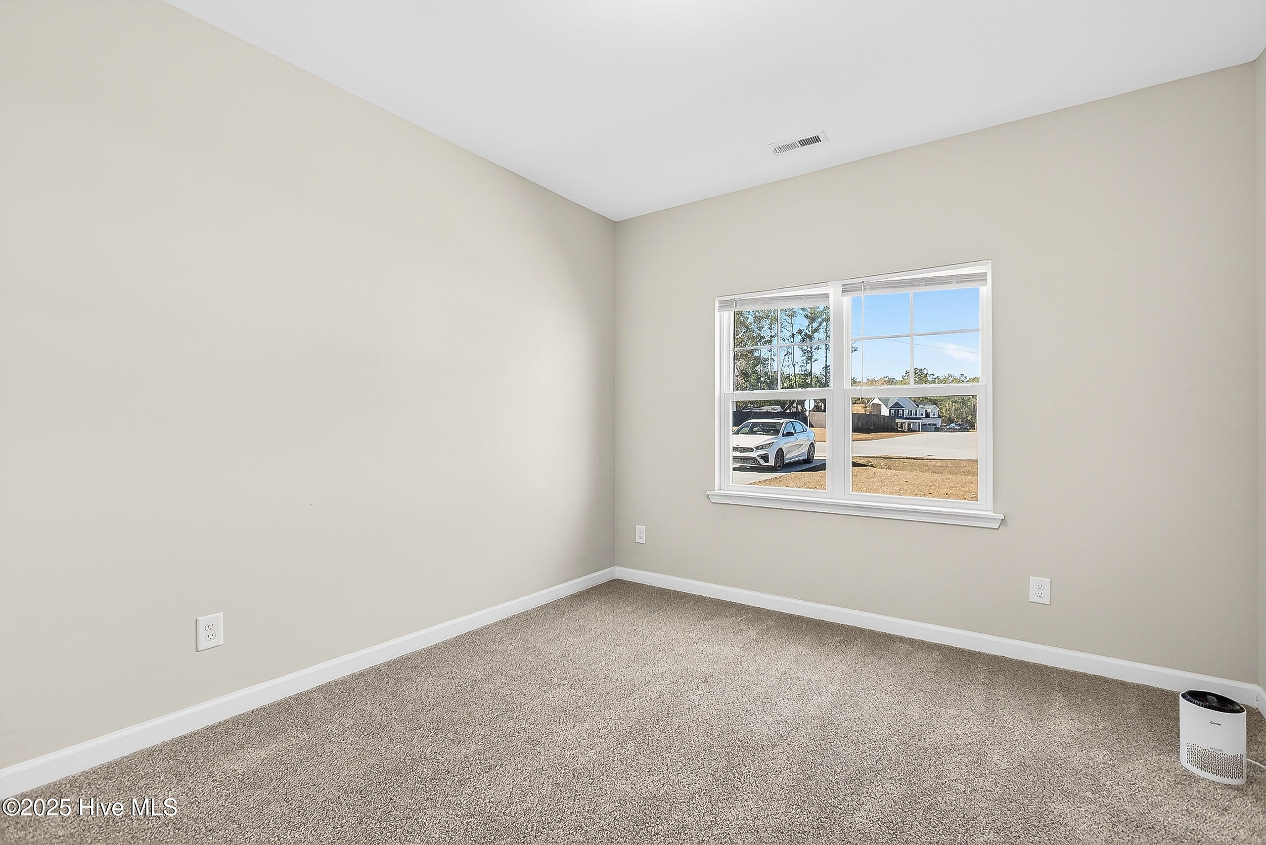 100543581 | Photo 23