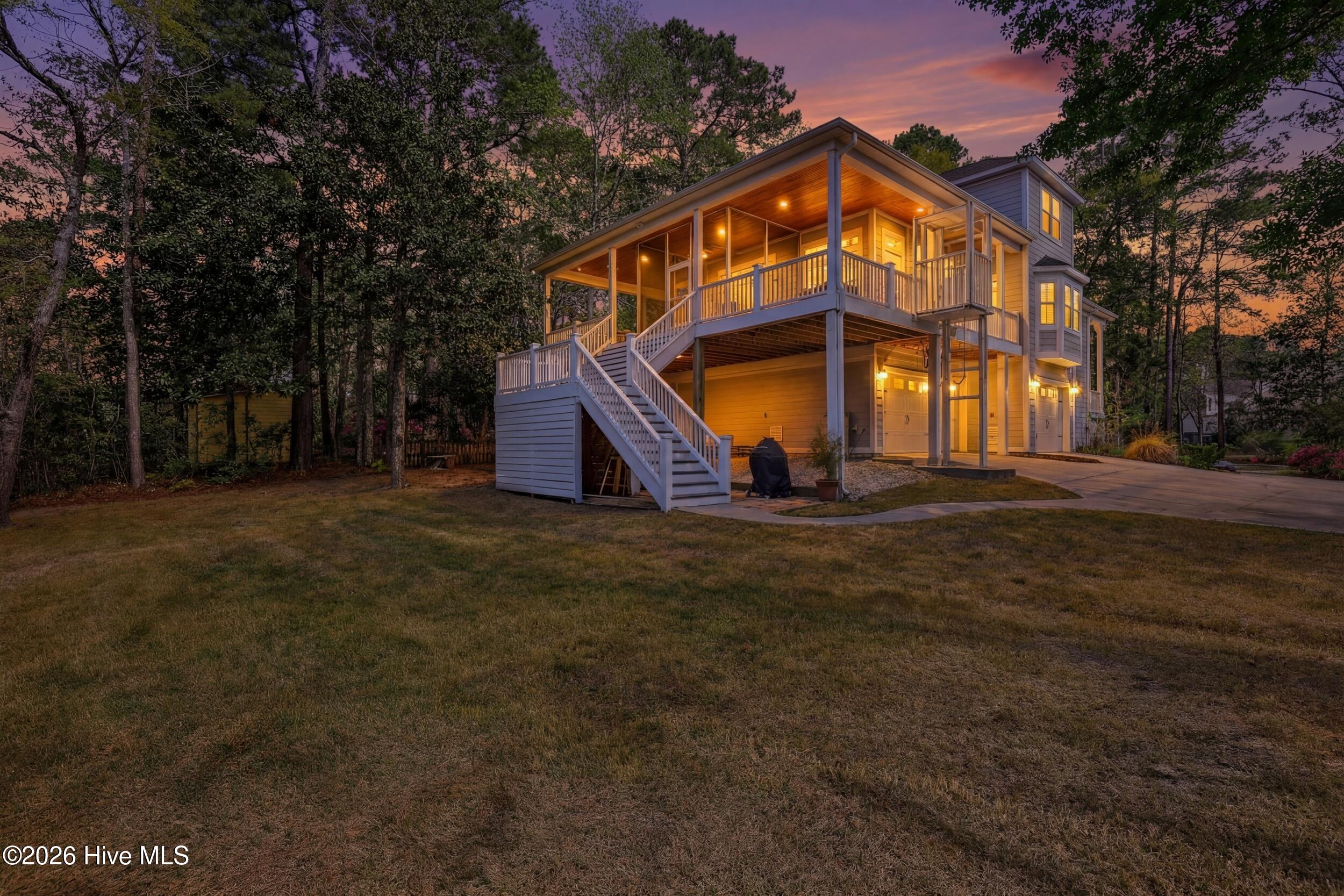 100564961 | Photo 43