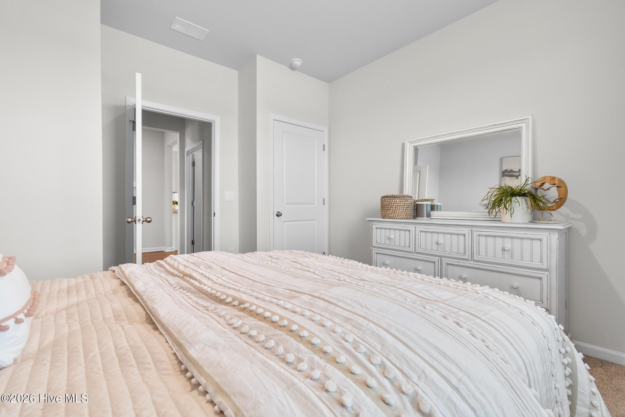 100562245 | Photo 20