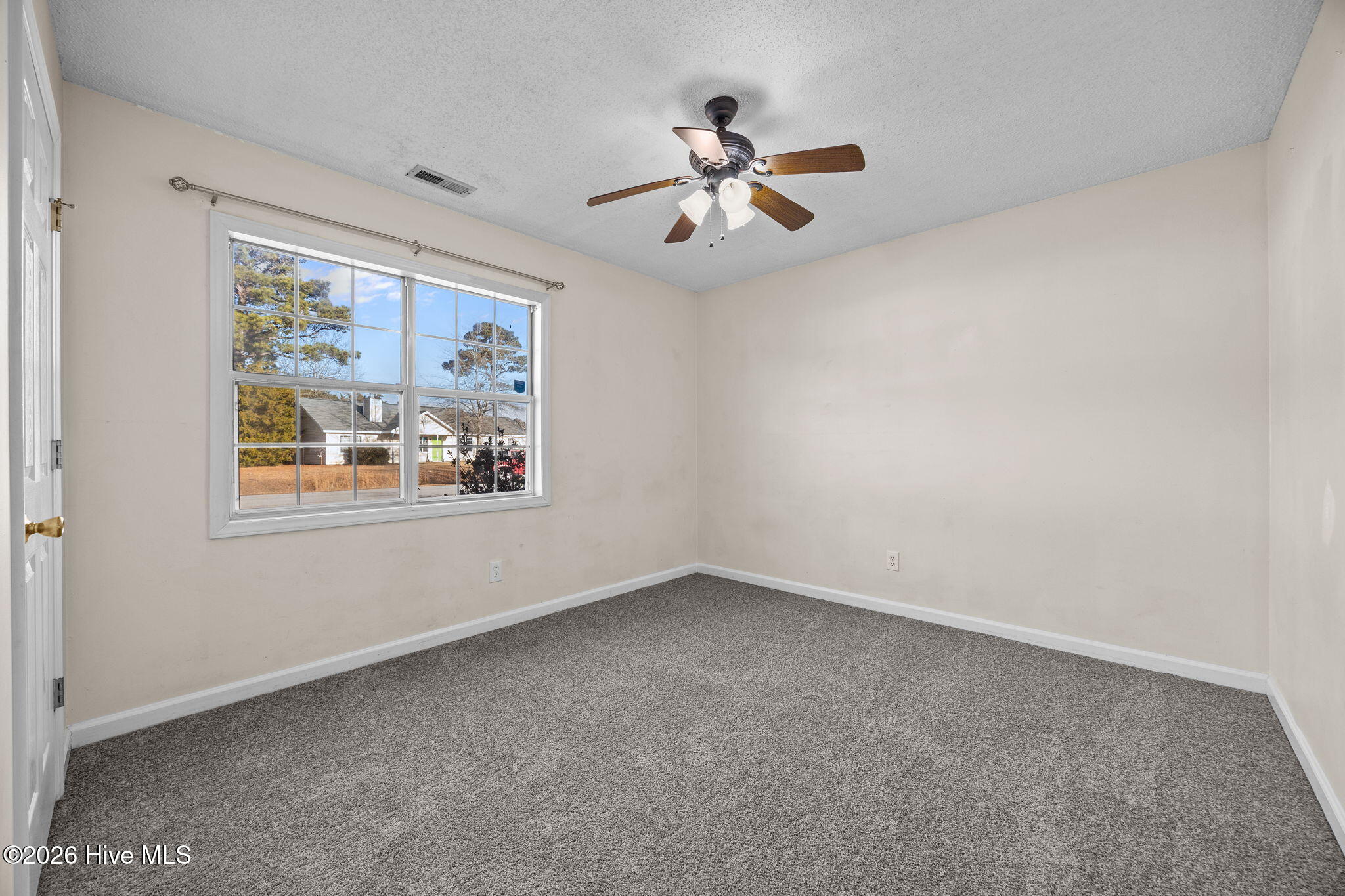 100551287 | Photo 21