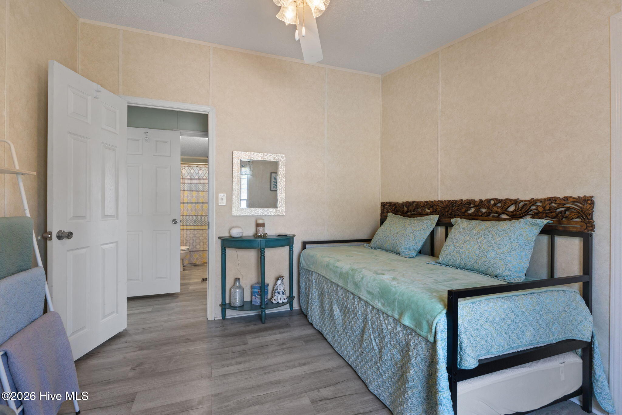 100558505 | Photo 22