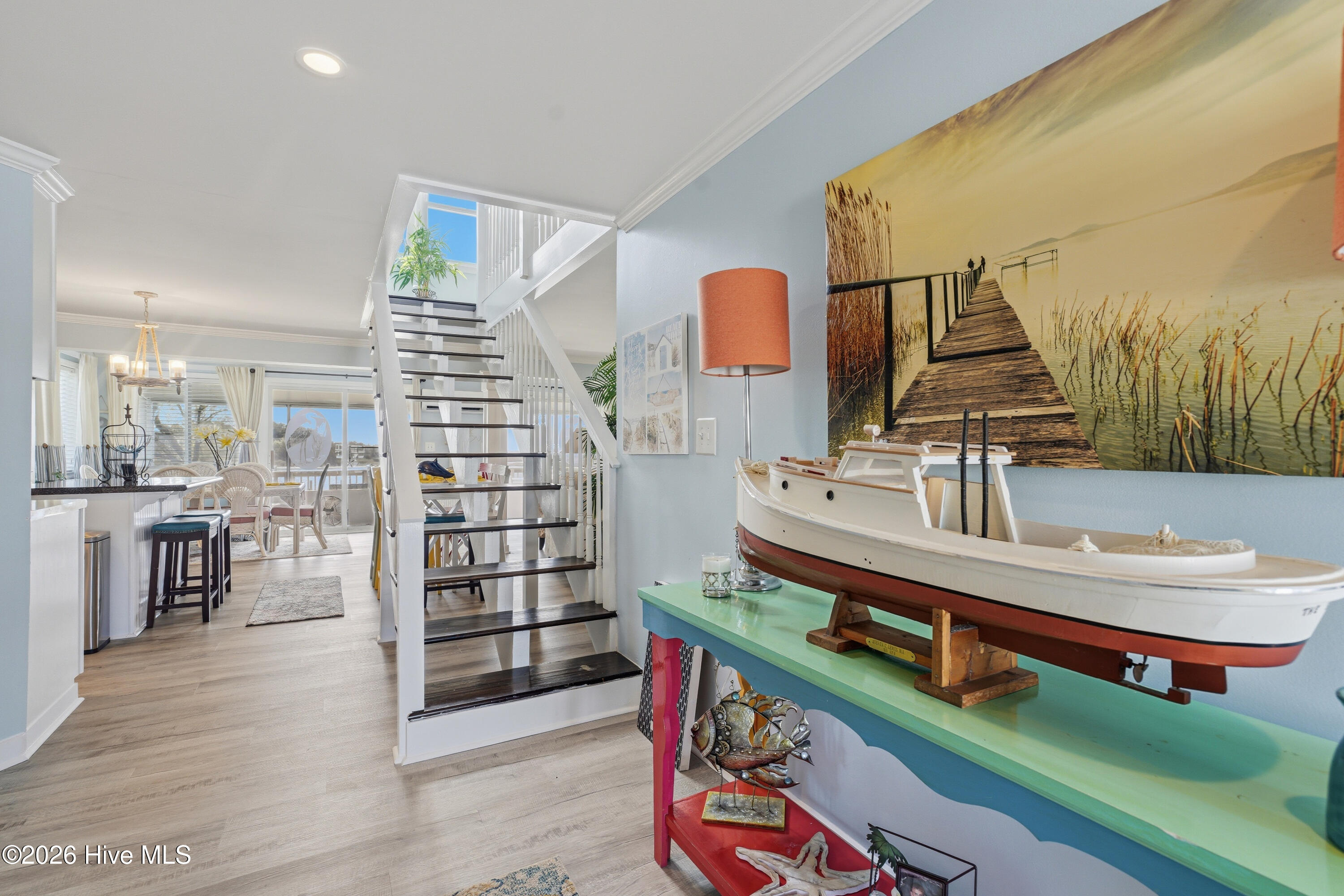 100564102 | Photo 44