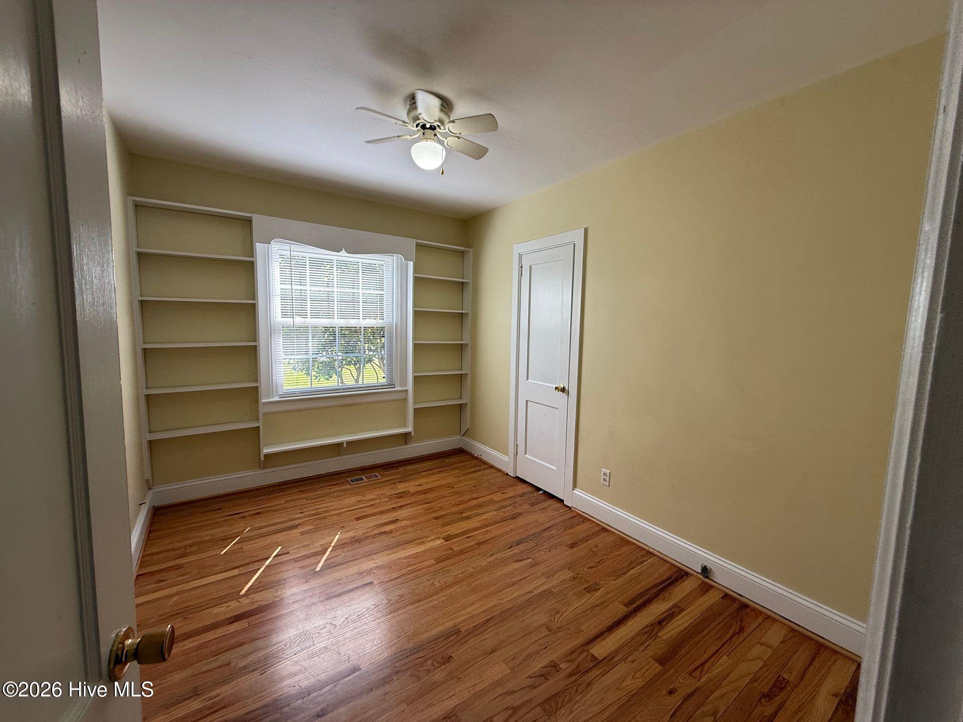 100569770 | Photo 10