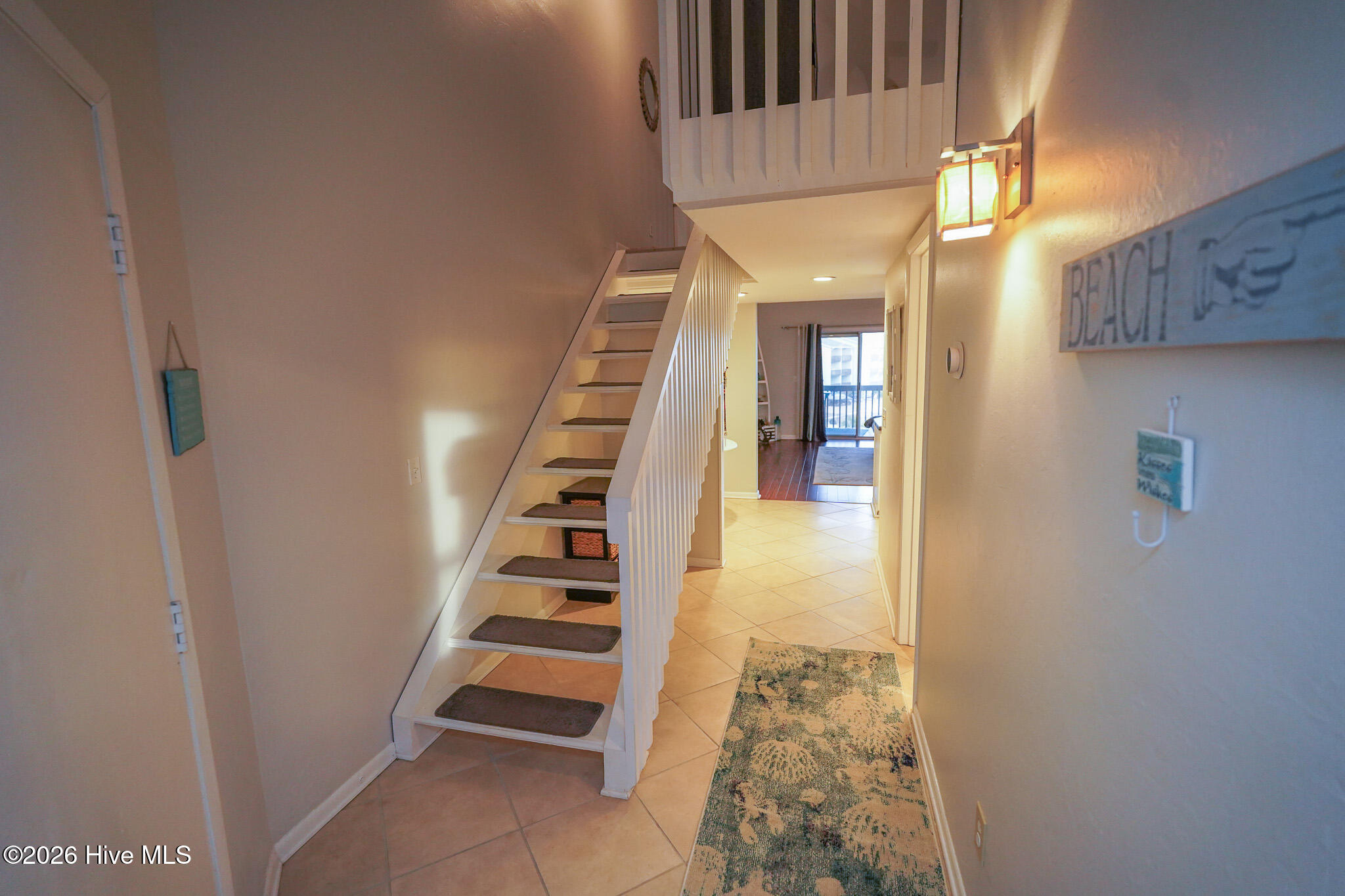 100519884 | Photo 11