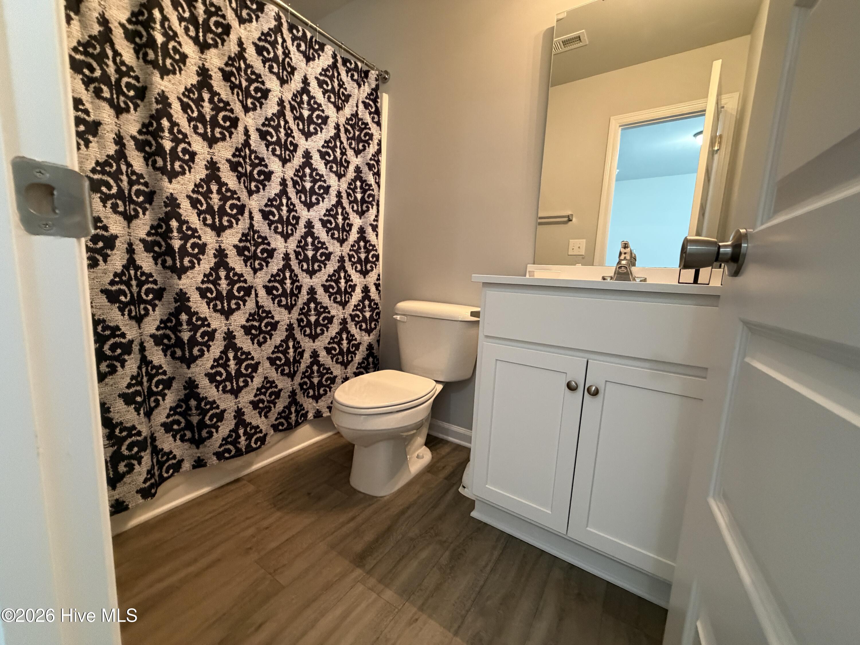 100559348 | Photo 12