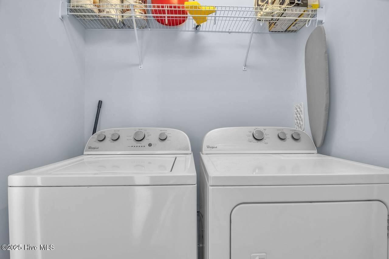 100543948 | Photo 49