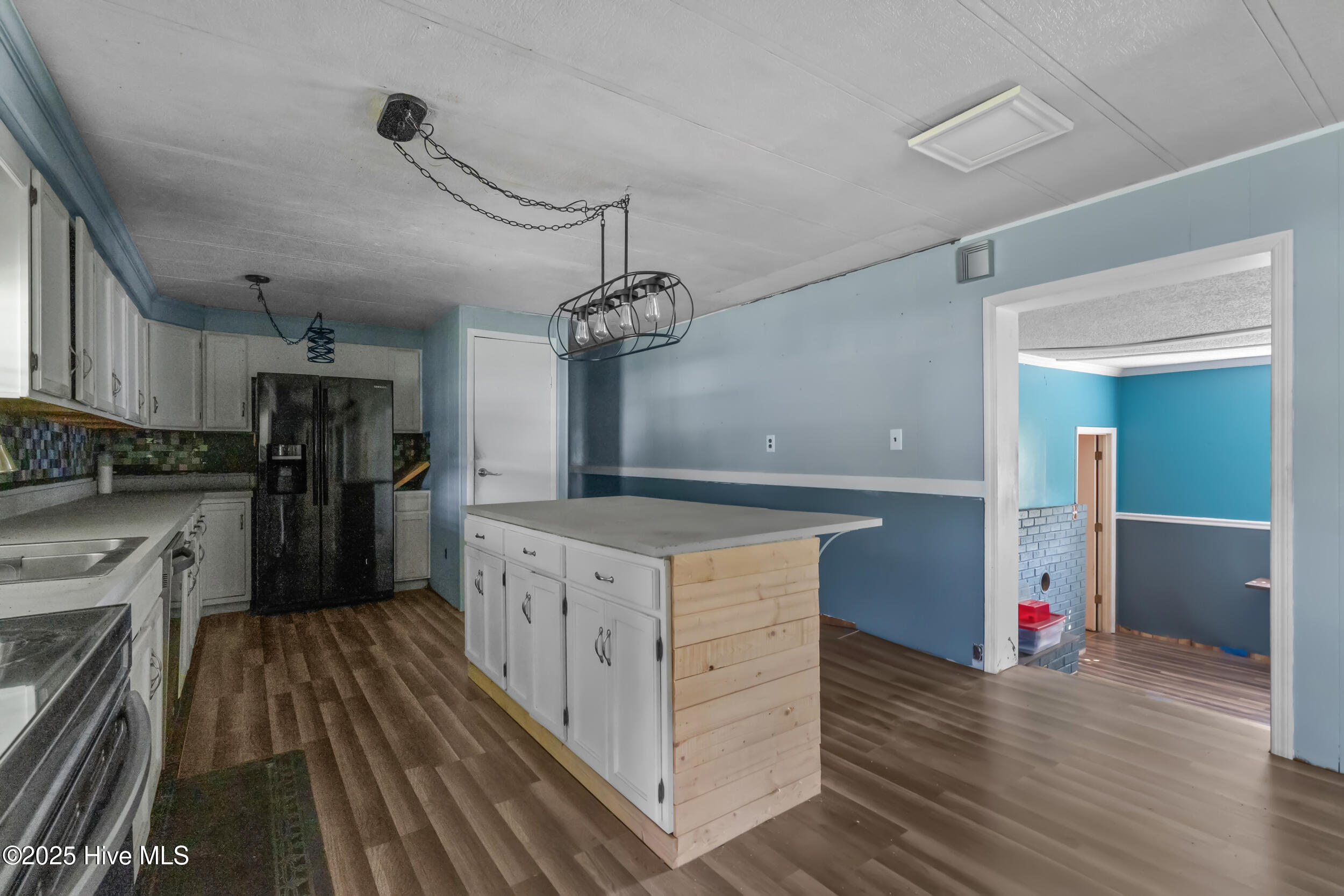 100530649 | Photo 12