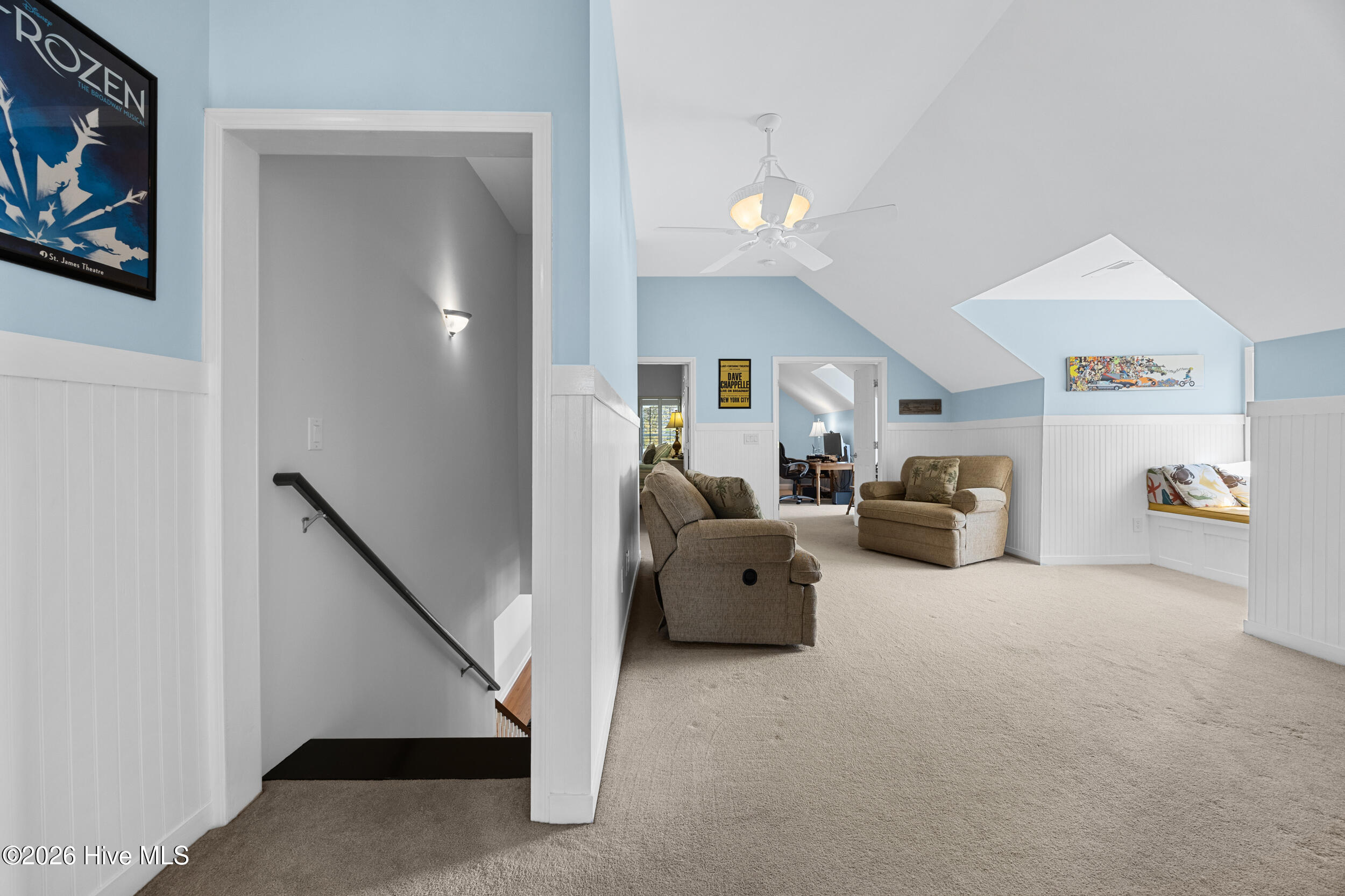 100567542 | Photo 43