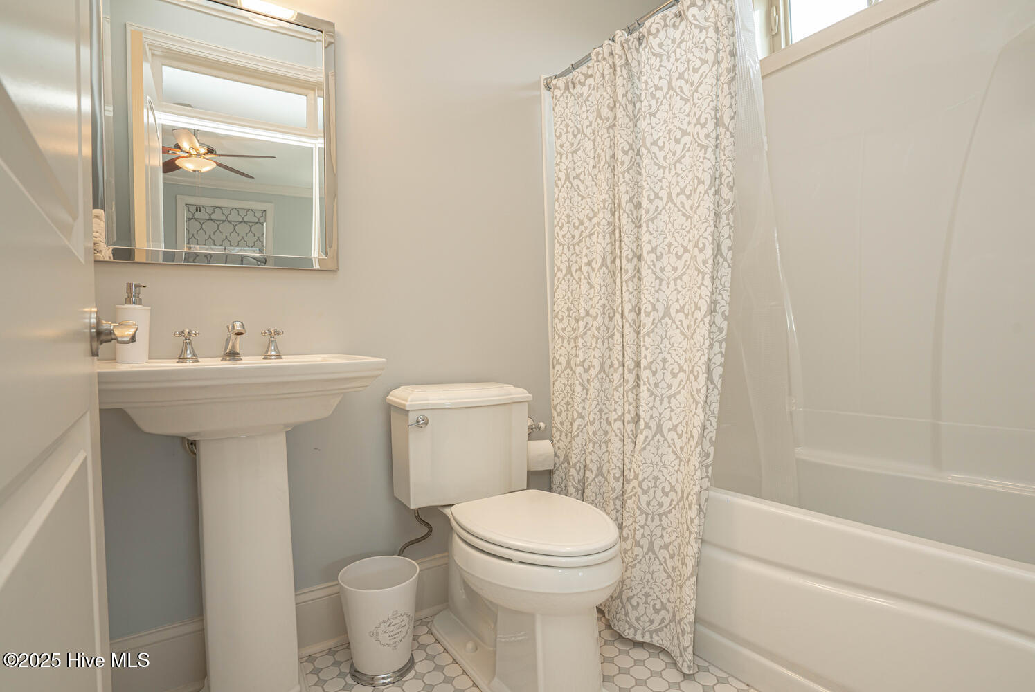 100514685 | Photo 53