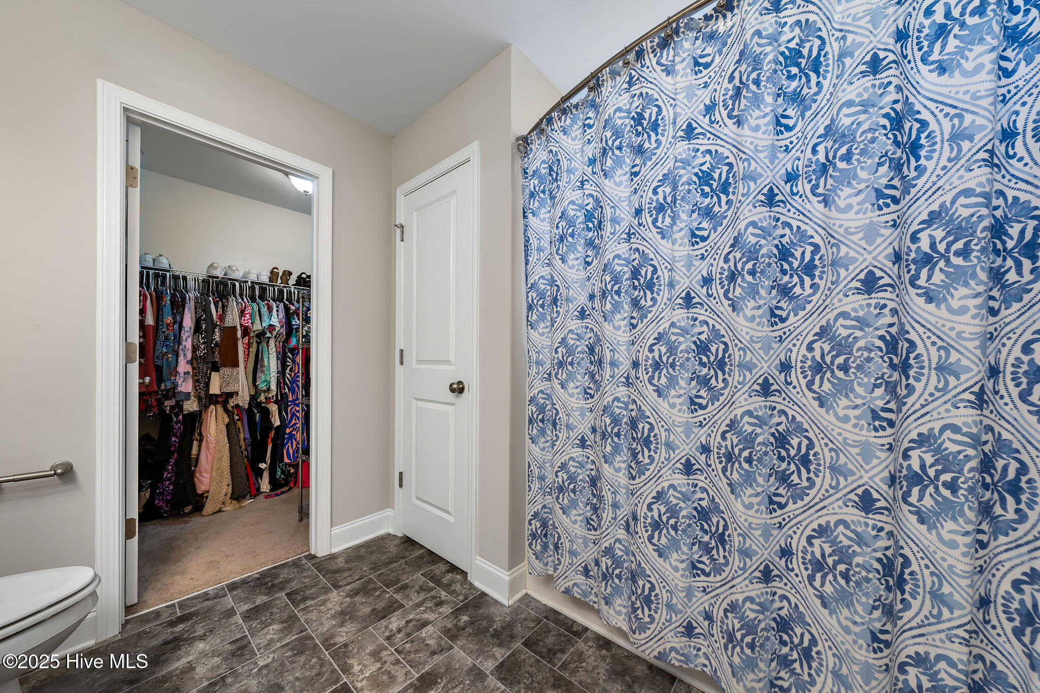 100545162 | Photo 34