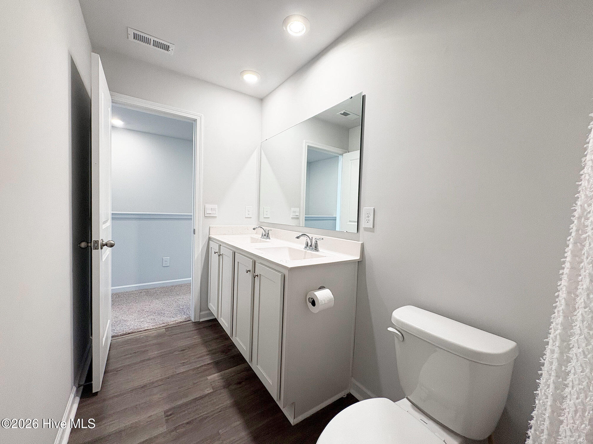 100565715 | Photo 22