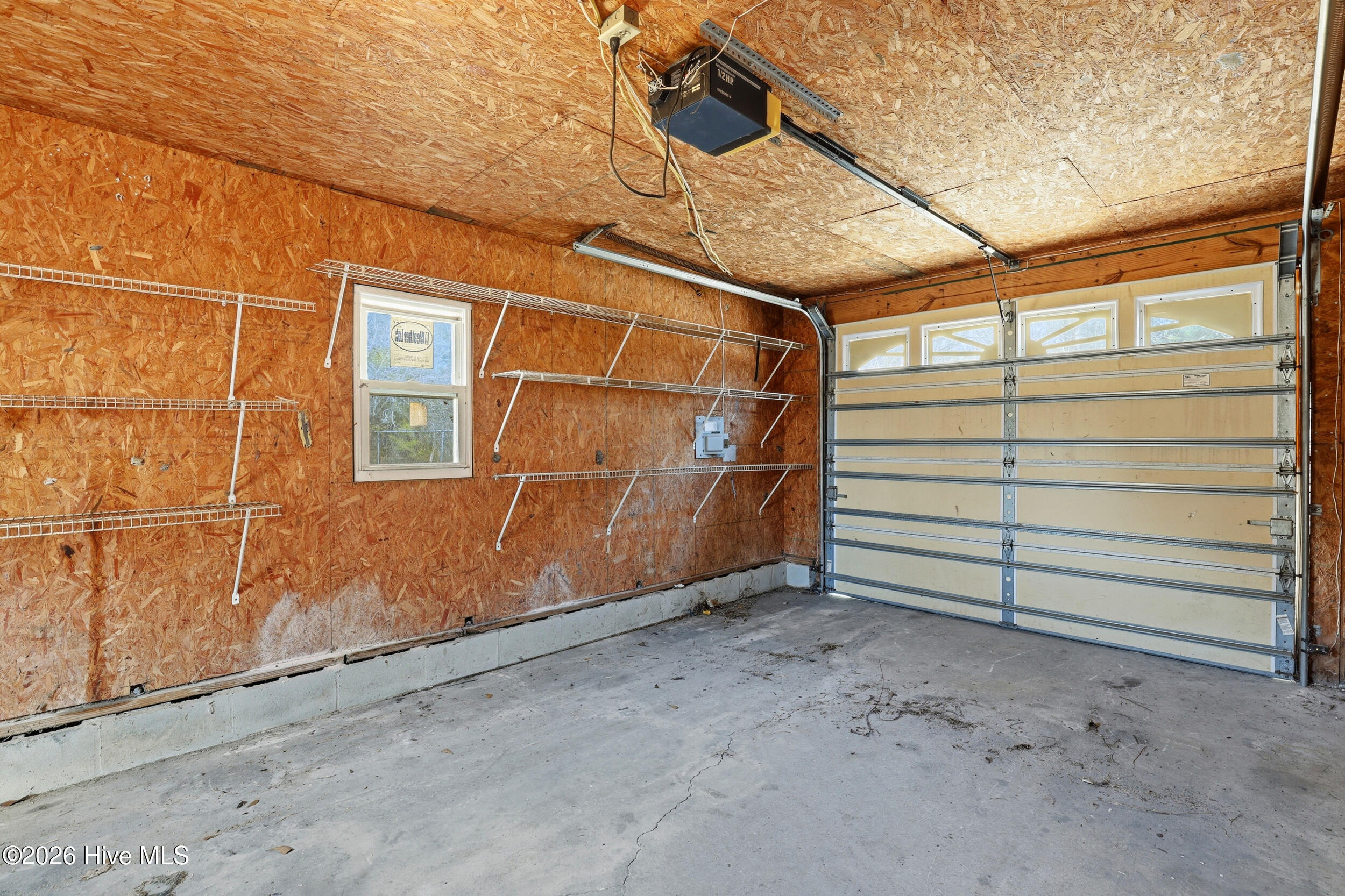 100556681 | Photo 36