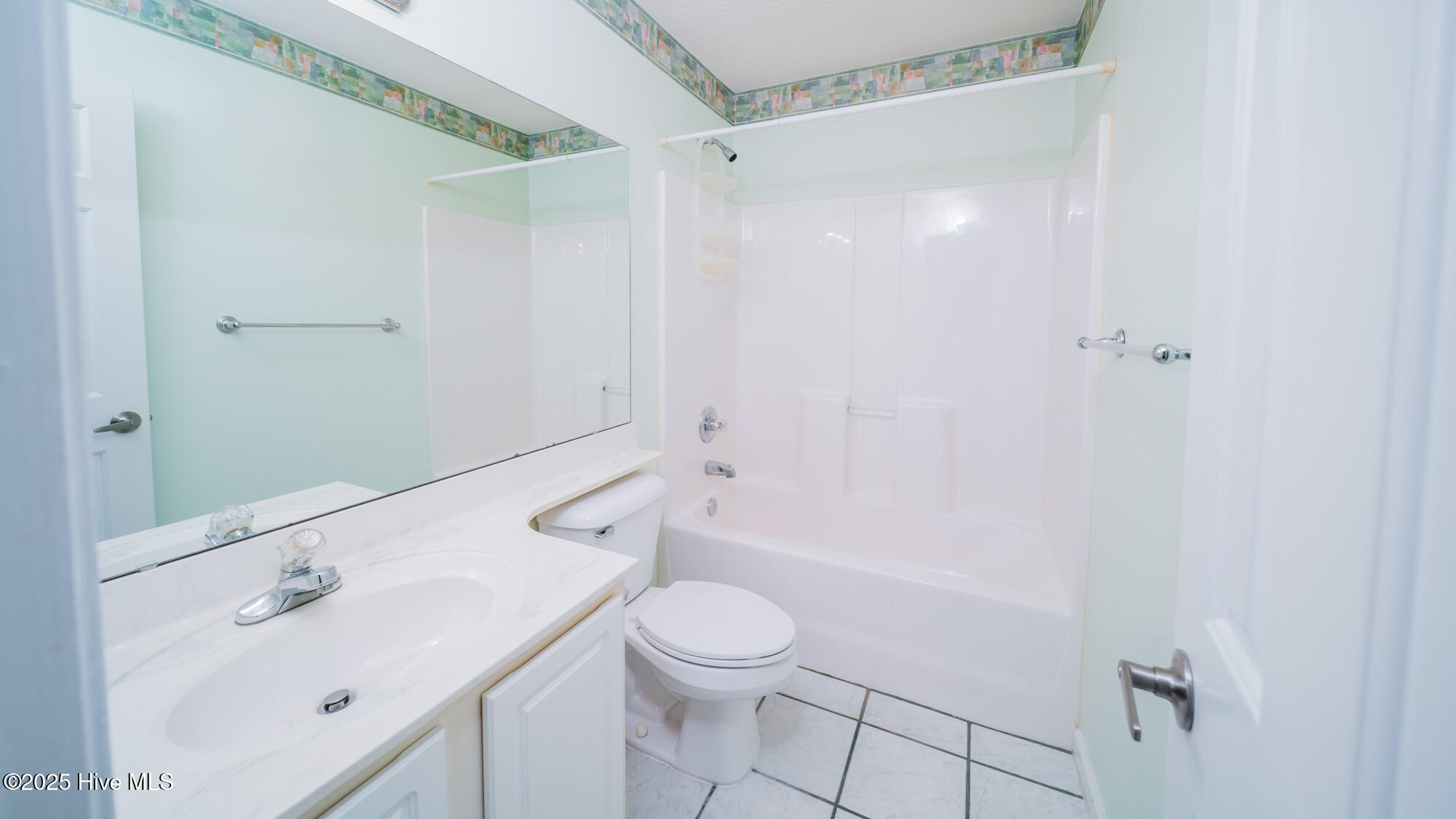 100532169 | Photo 25