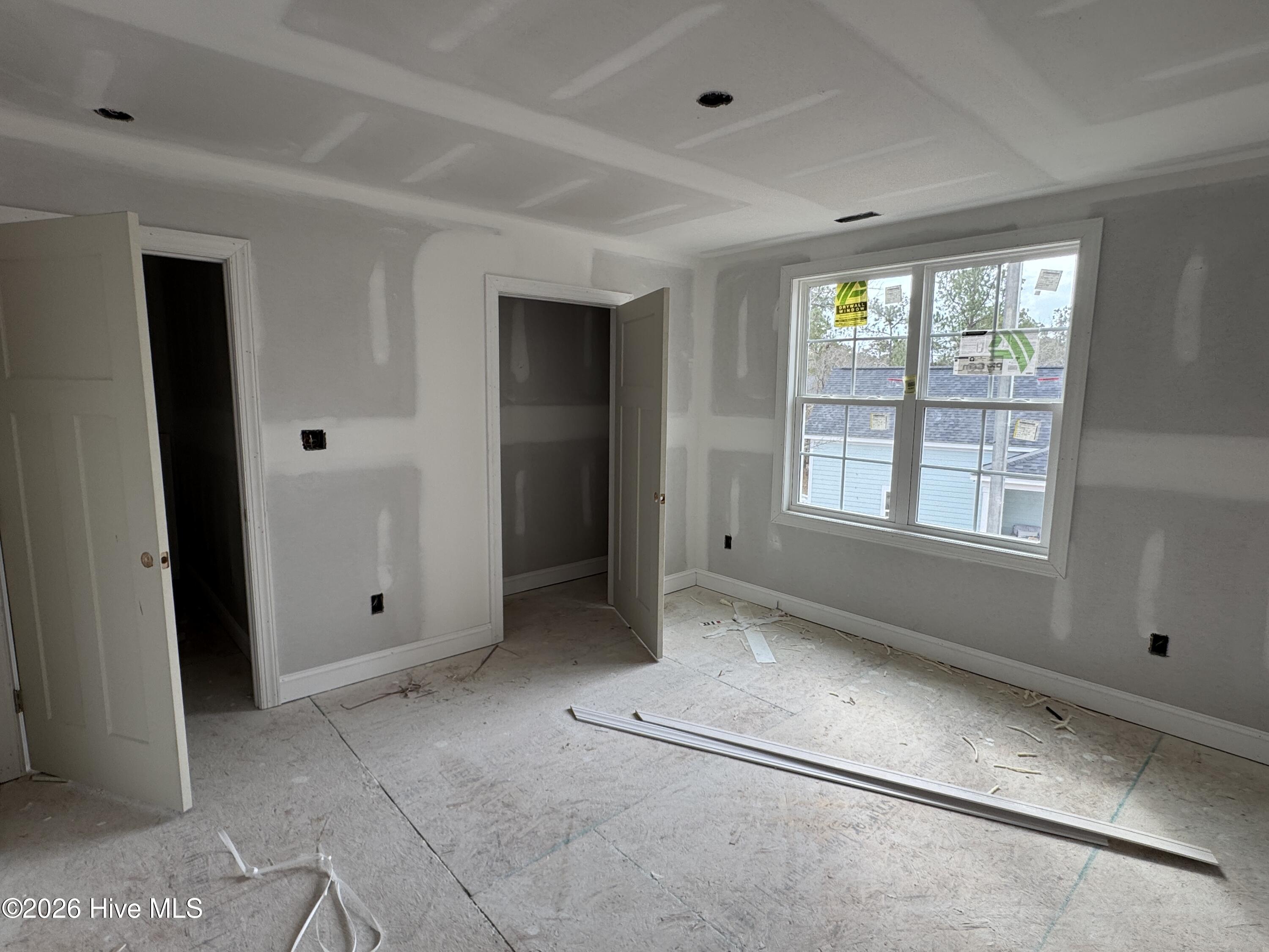 100555899 | Photo 14