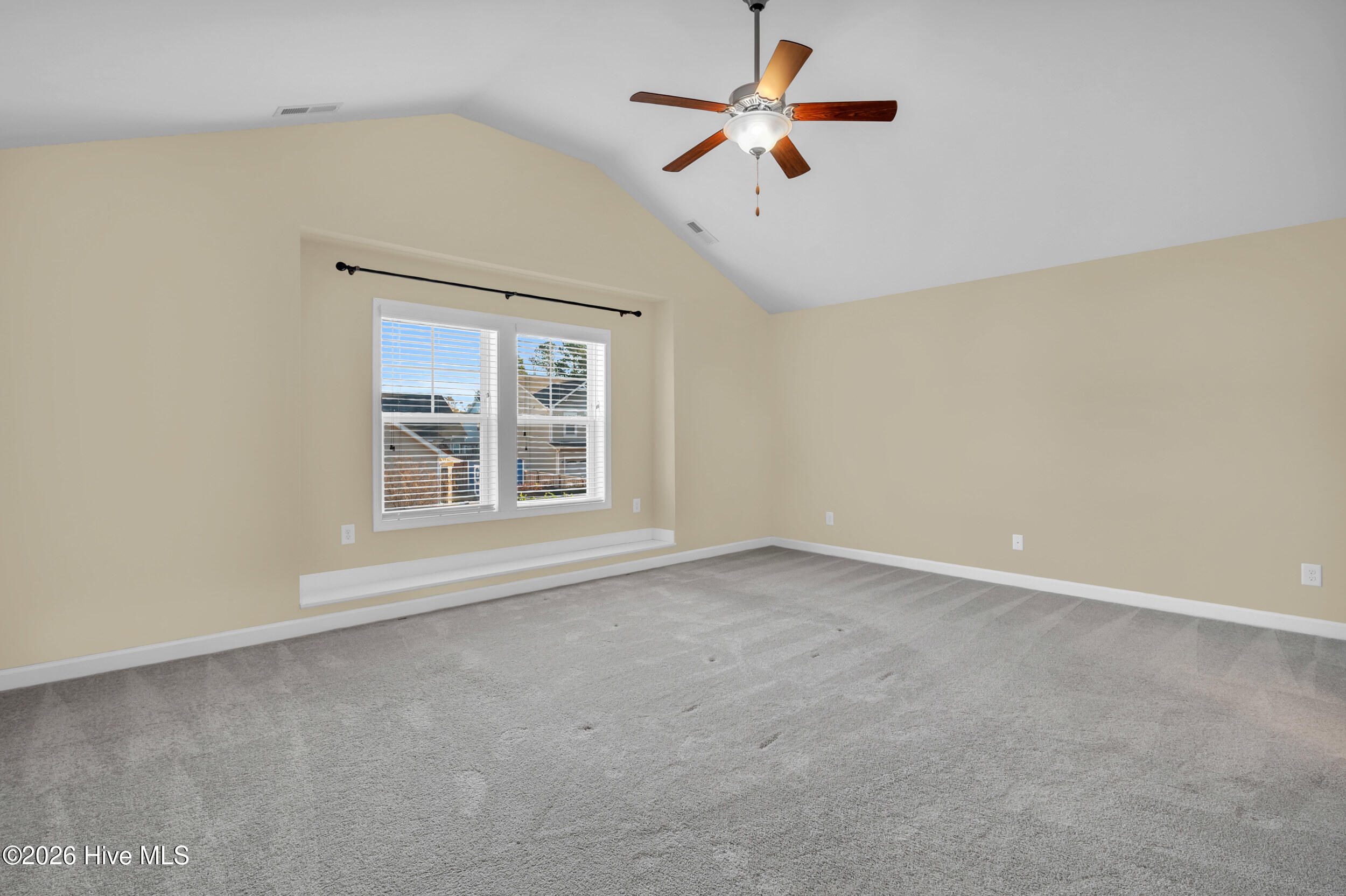 100547452 | Photo 16