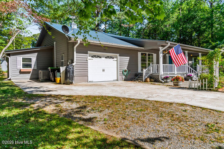 519 Country Club Drive W,Arapahoe