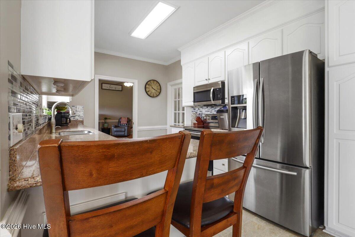 Fridge, oven, microwave