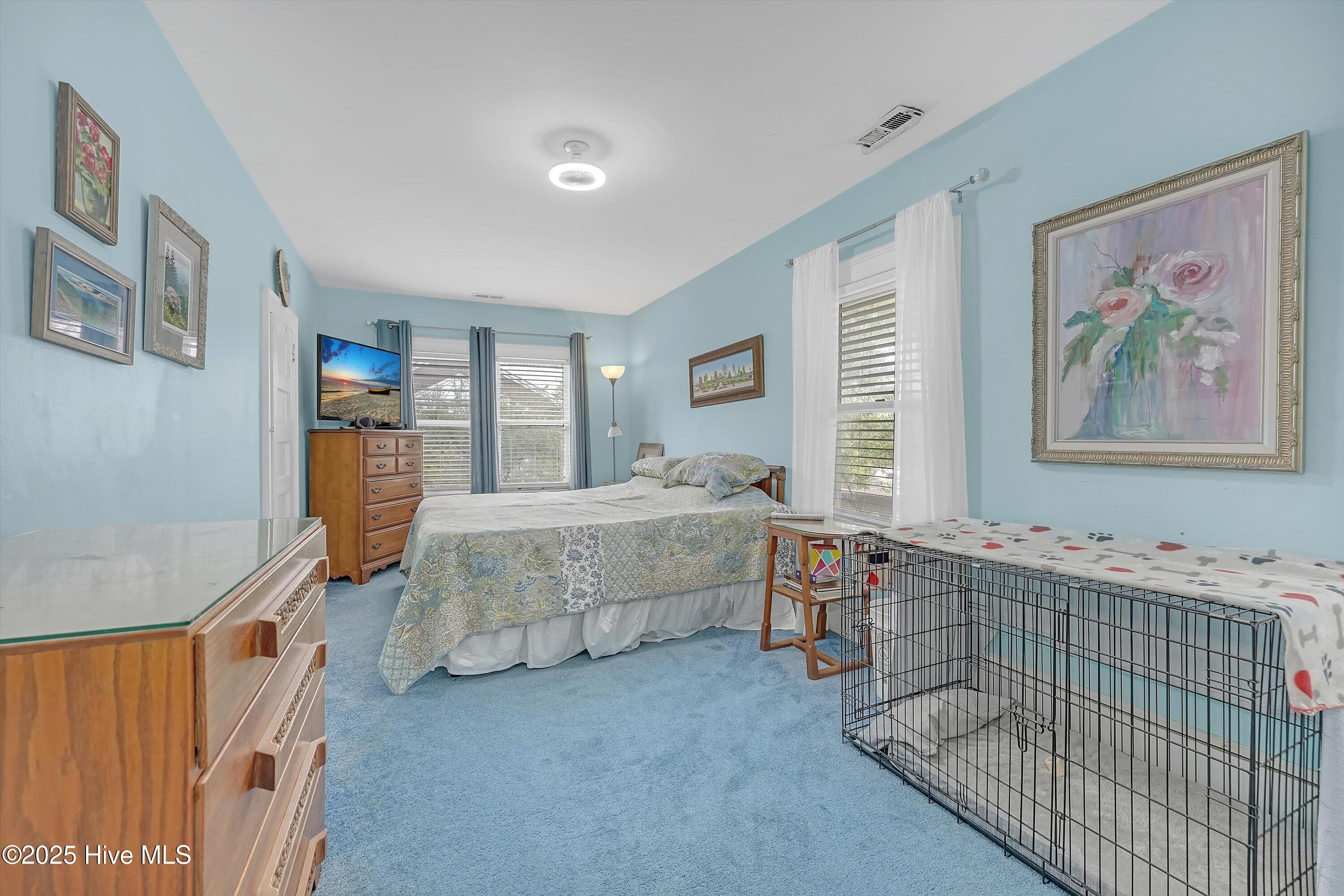 100530125 | Photo 35