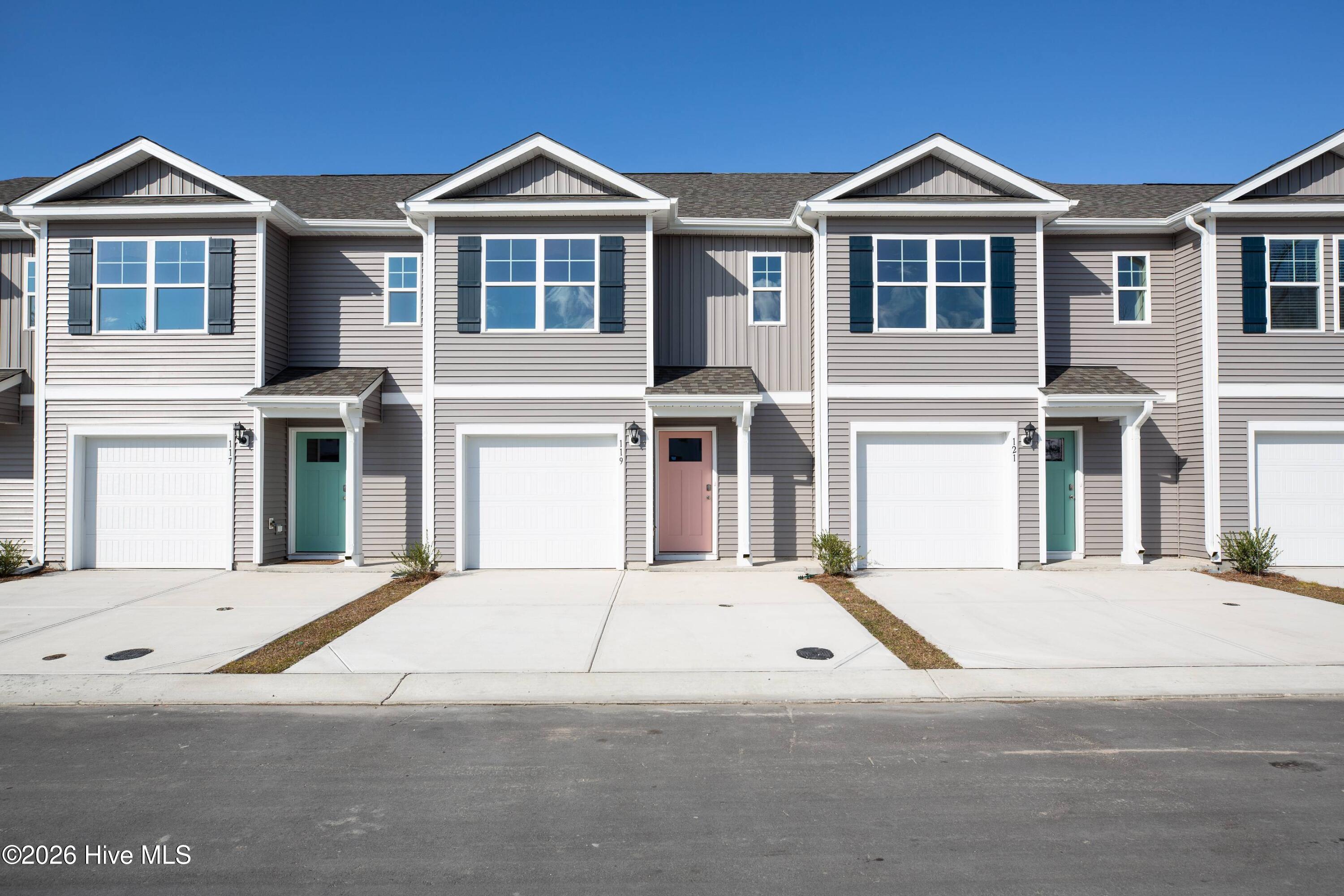 Homes For Sale in 28411 Under $500k