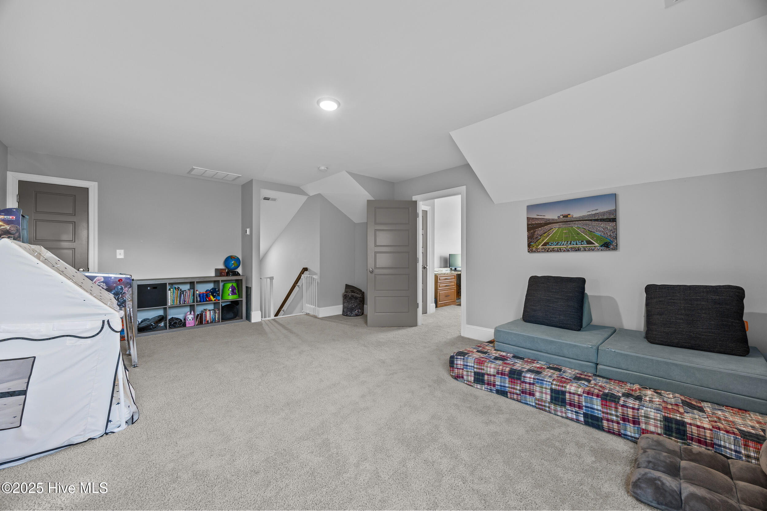 100545098 | Photo 26