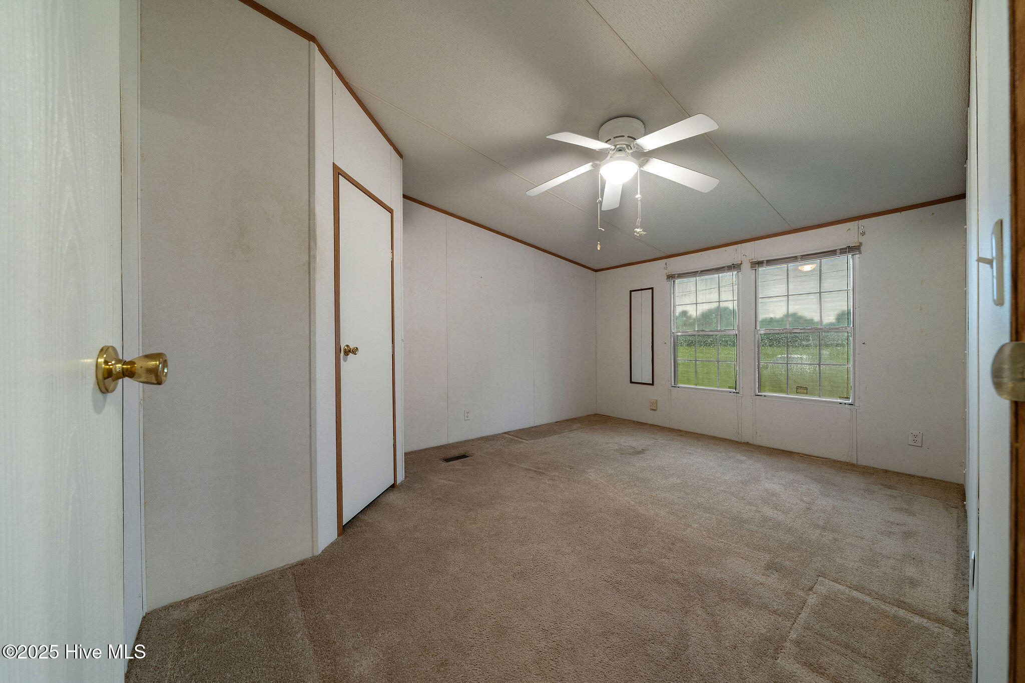 100513663 | Photo 28