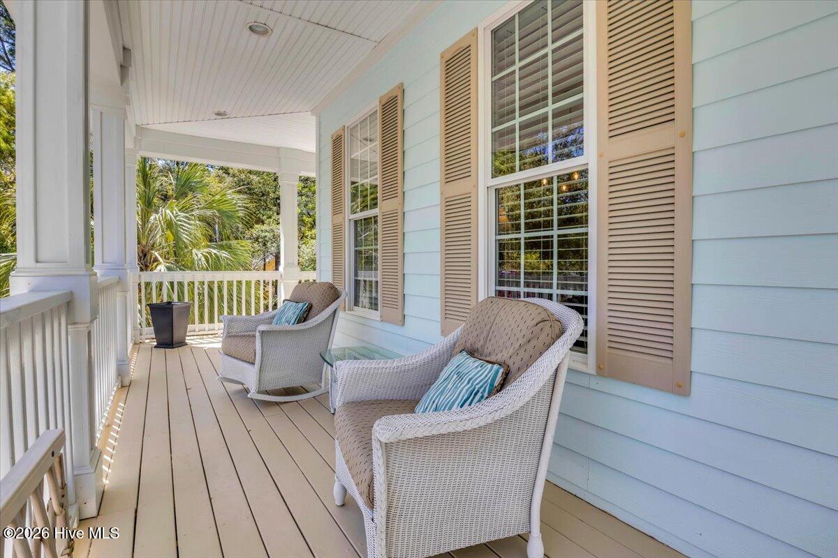 100565920 | Photo 65