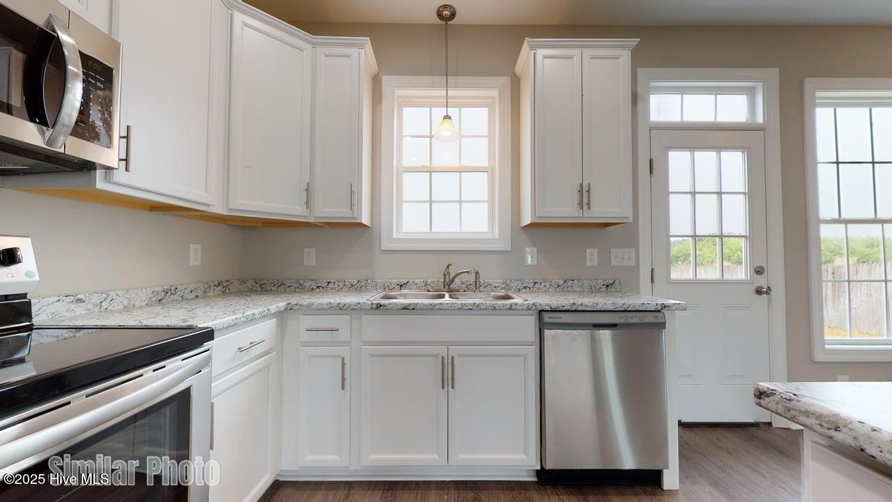 100546341 | Photo 10