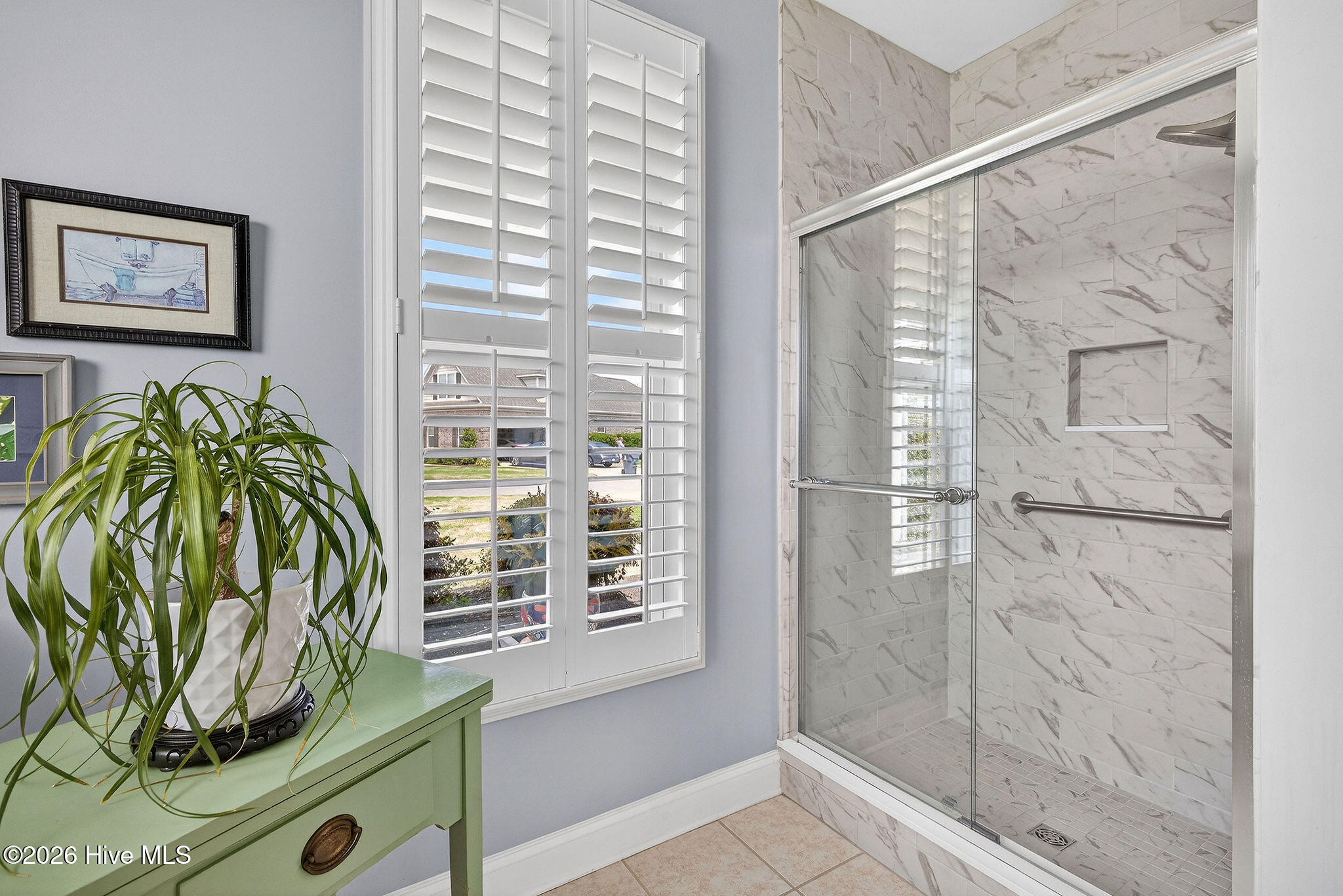 100565729 | Photo 24