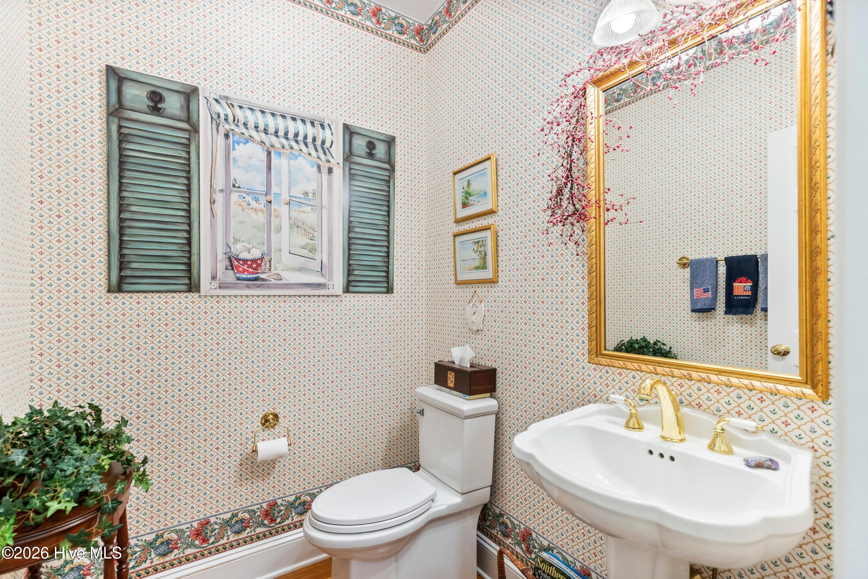 100562190 | Photo 34