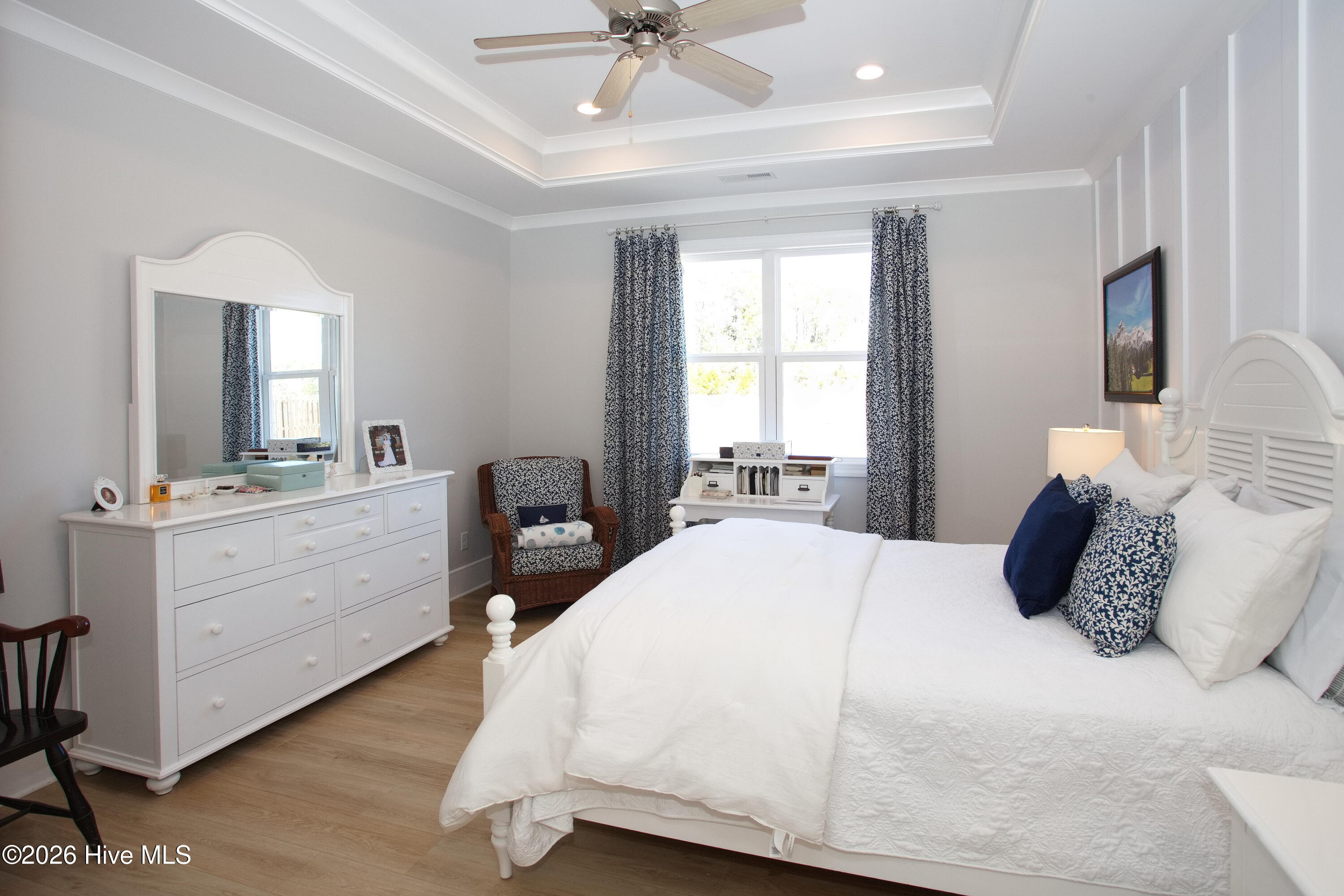 100567351 | Photo 22