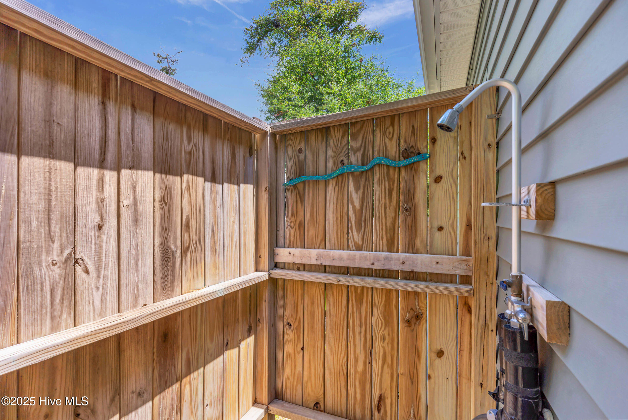 100521768 | Photo 34