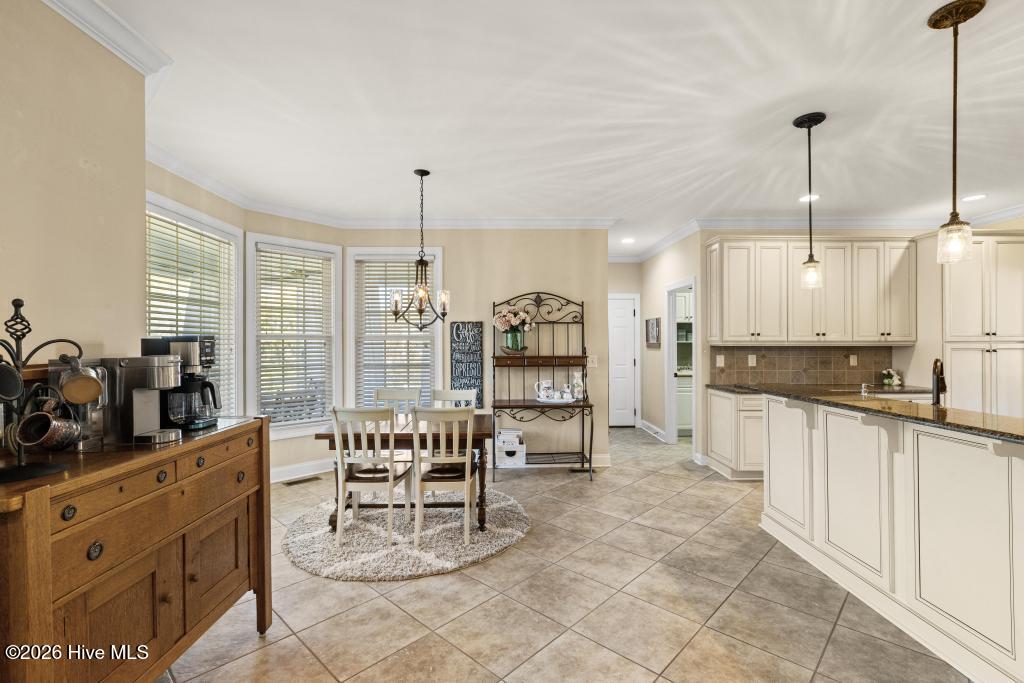 100570572 | Photo 19