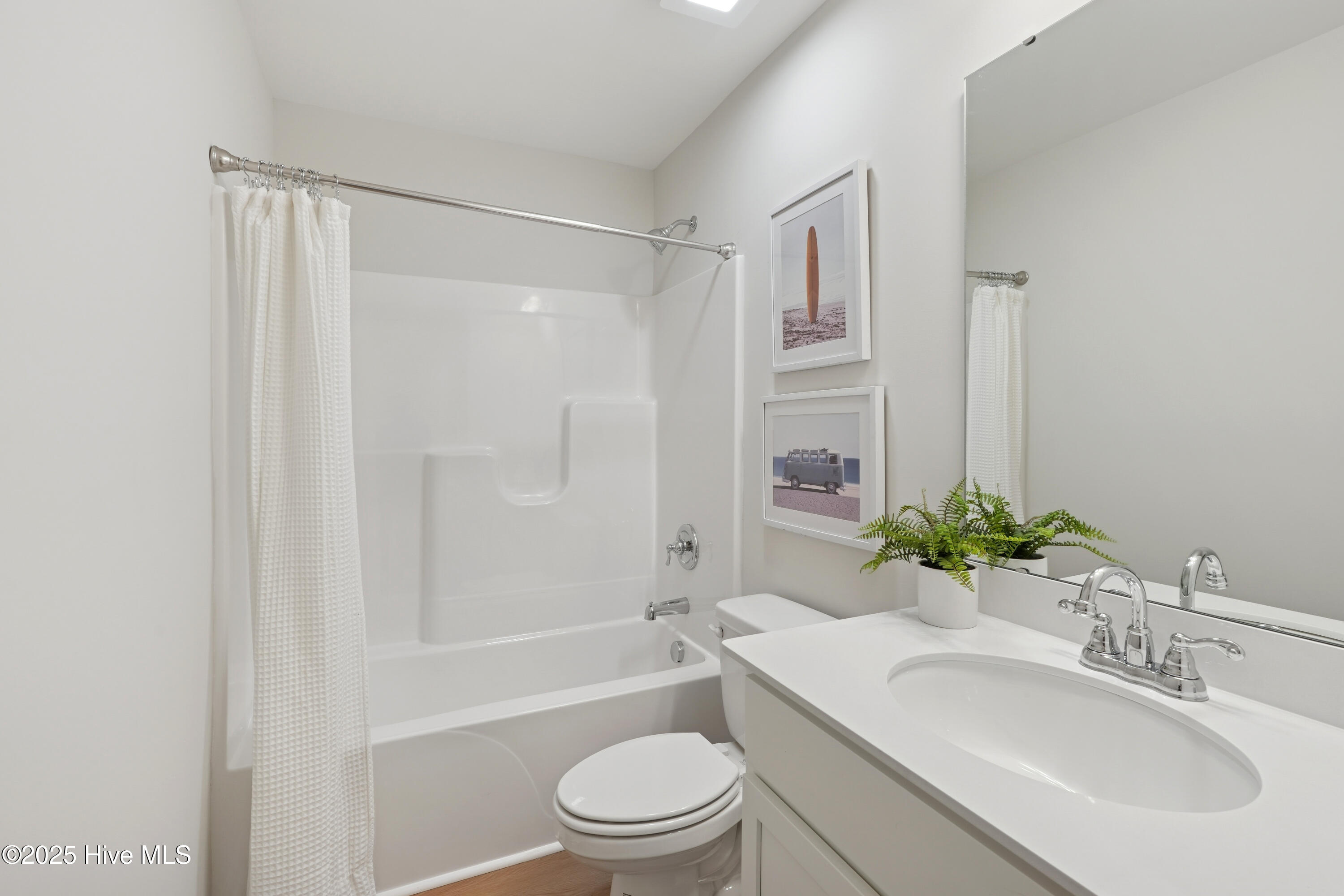 100542464 | Photo 14