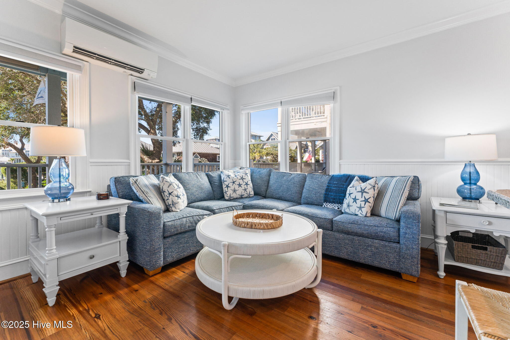 100510099 | Photo 24