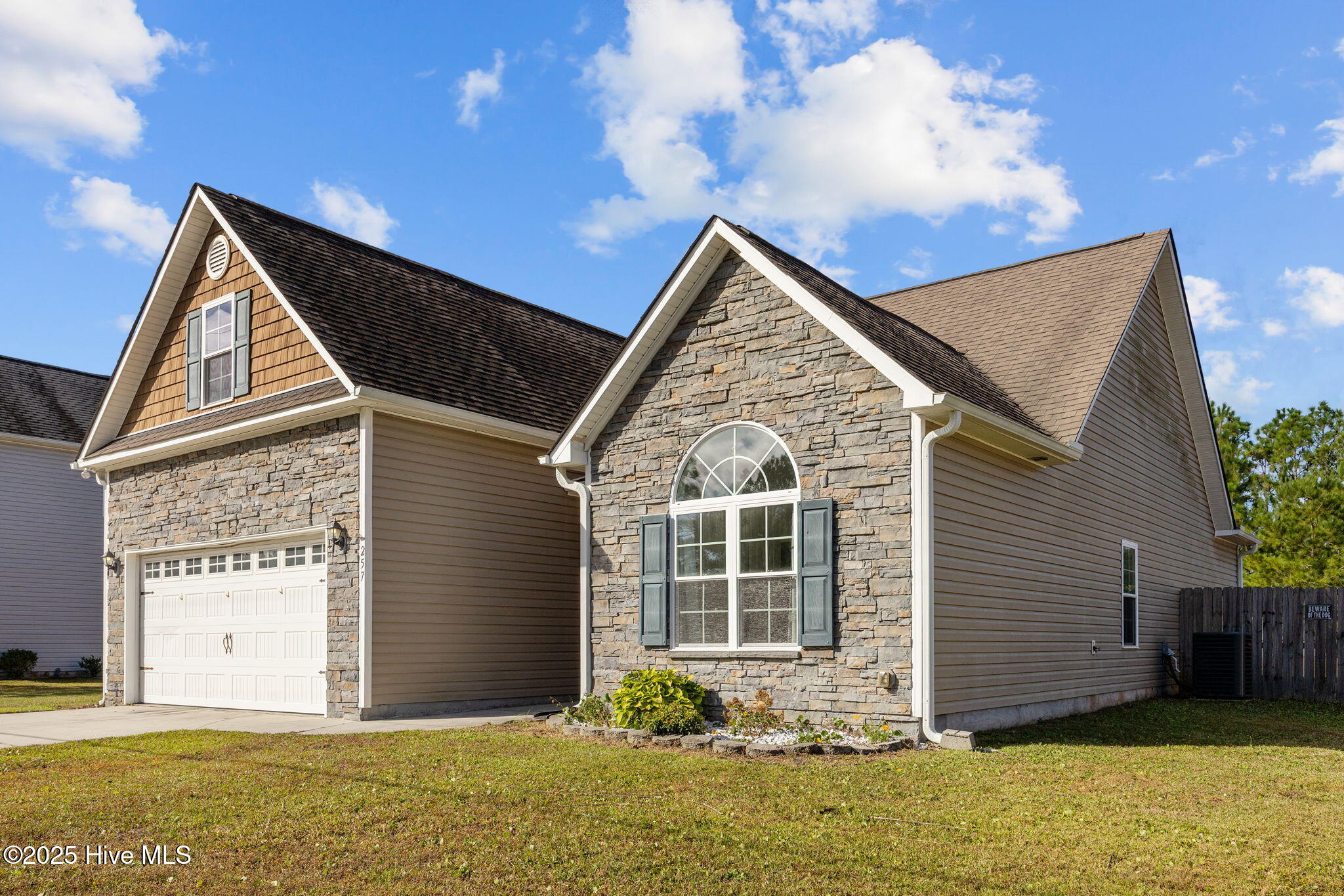 100562550 | Photo 39