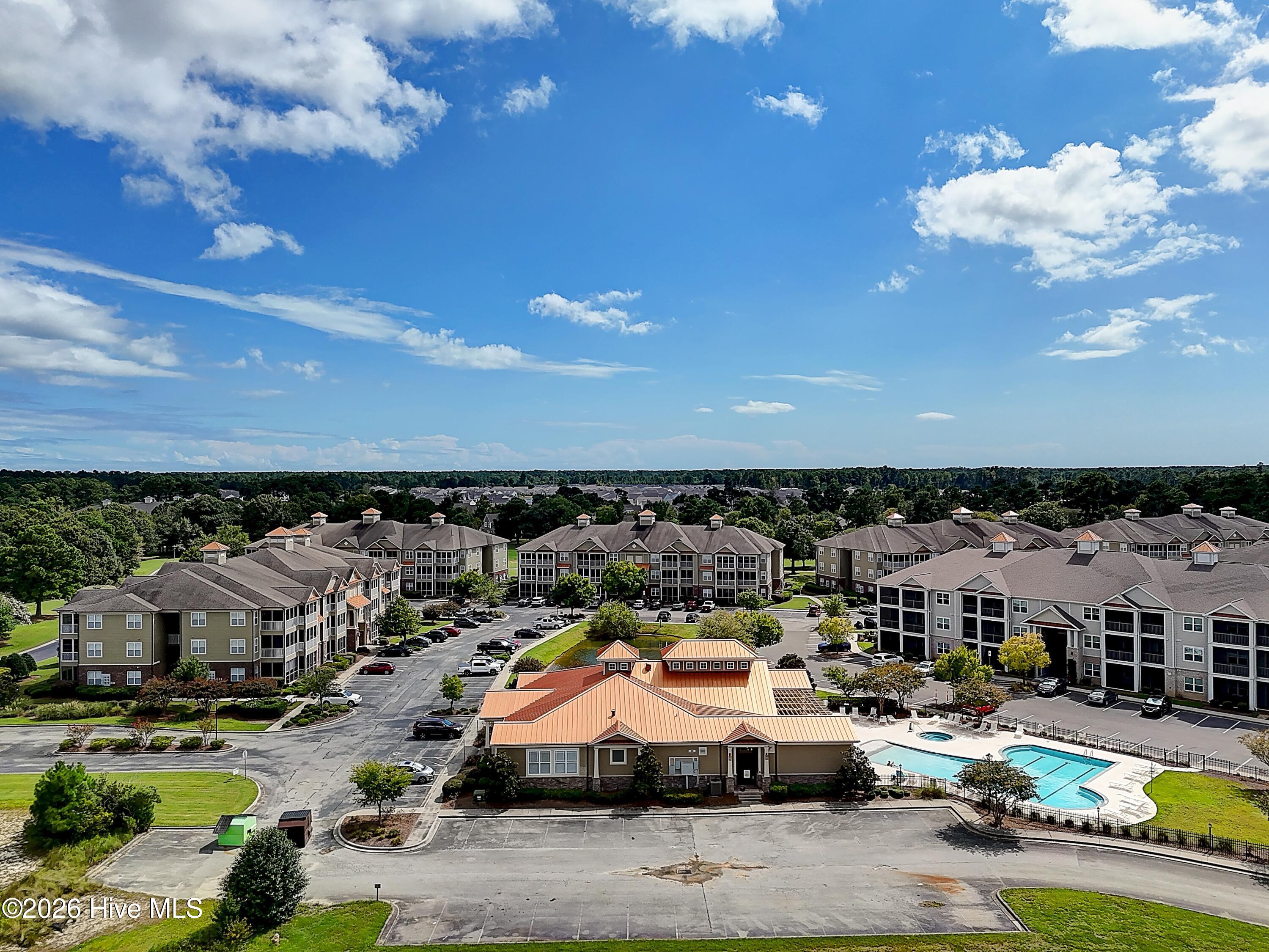 100569684 | Photo 46