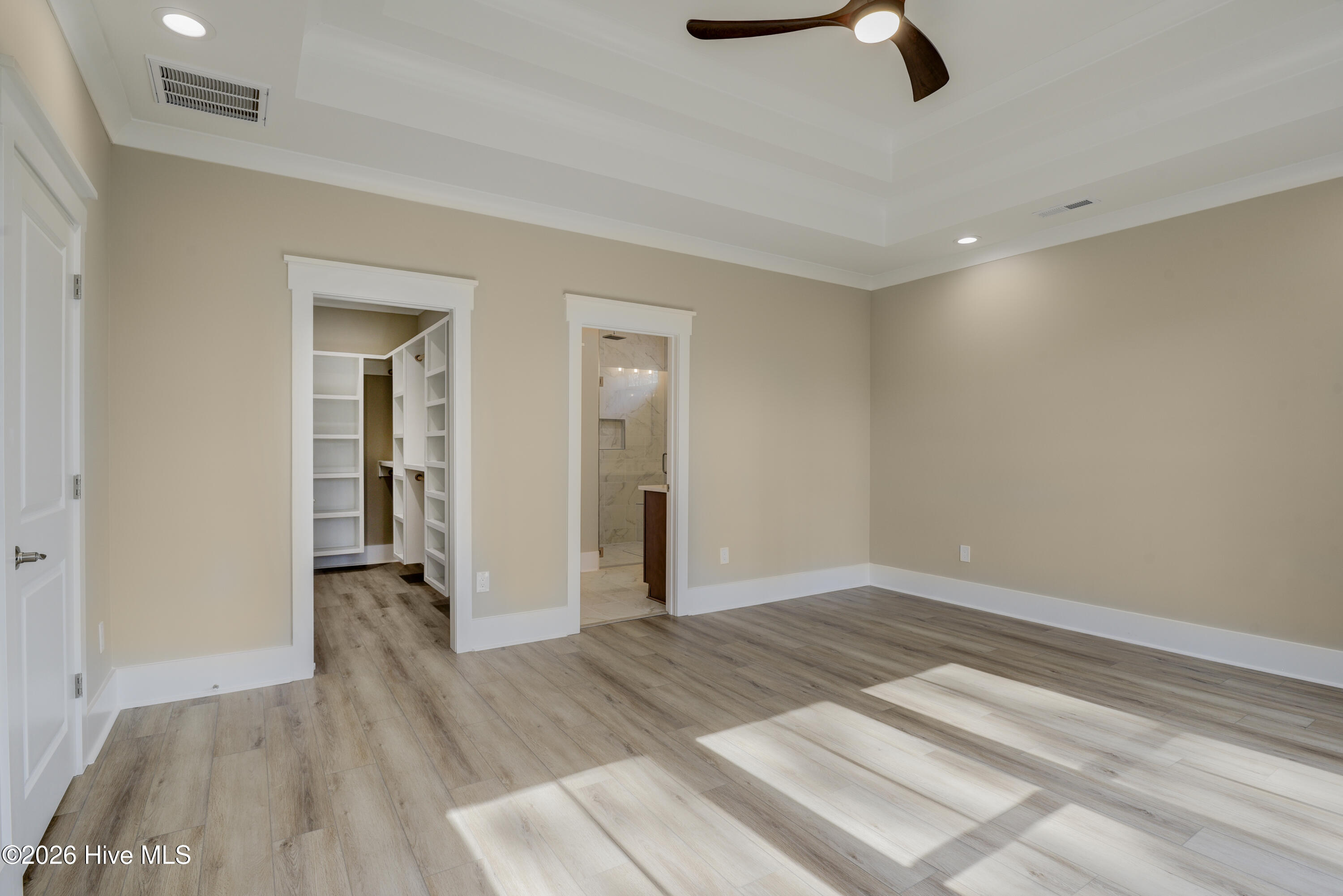 100541947 | Photo 31