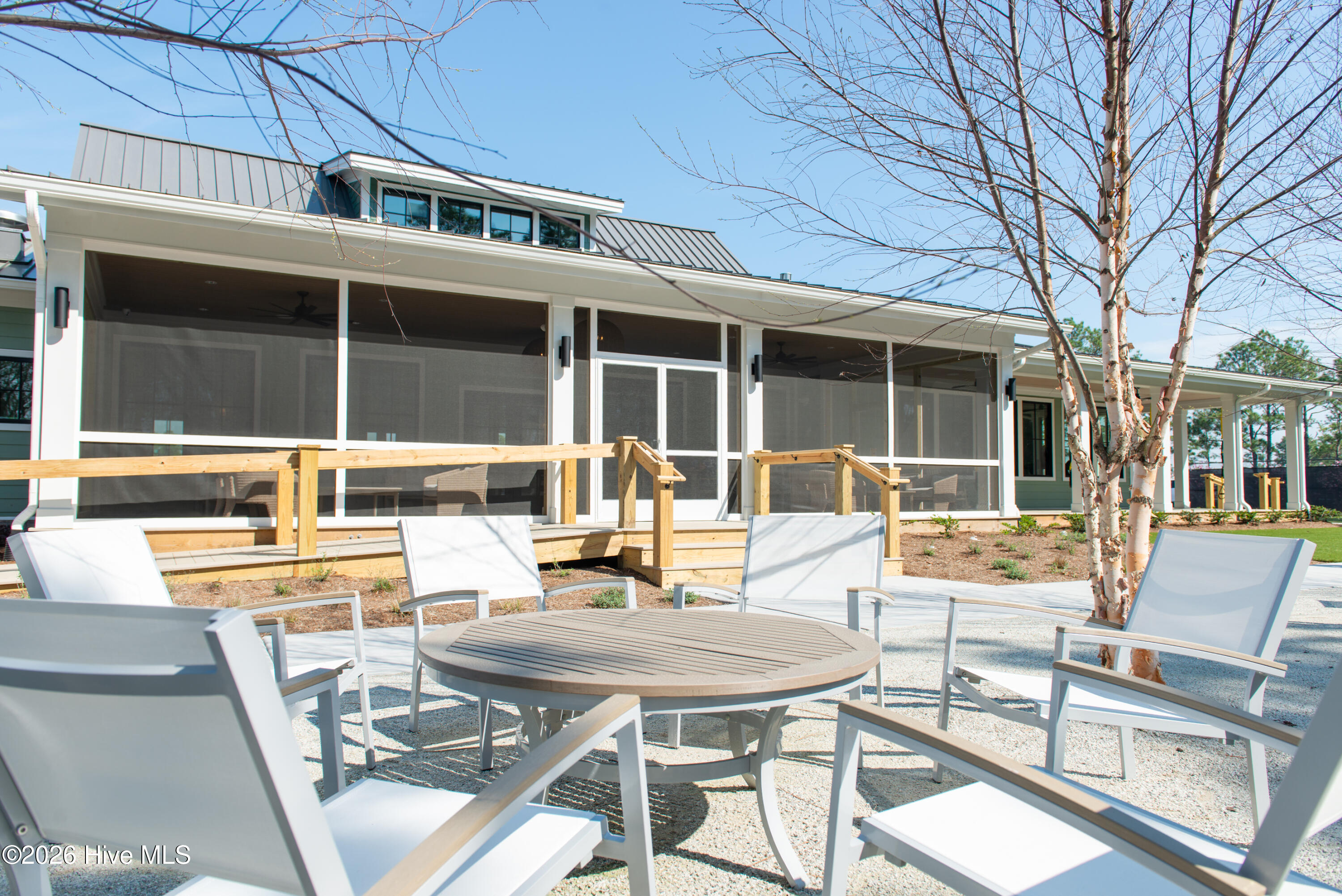 100560299 | Photo 105