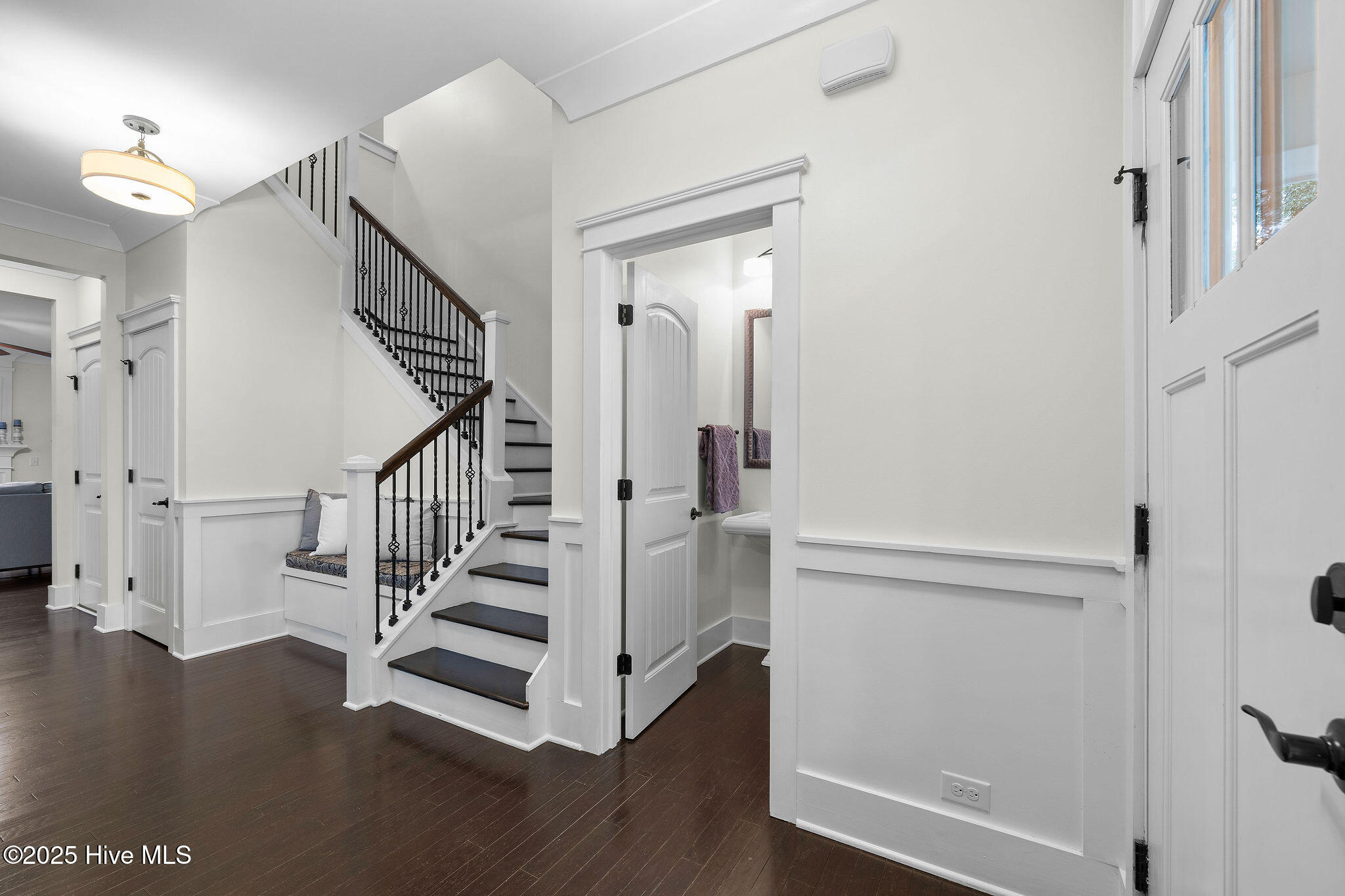 100536544 | Photo 15