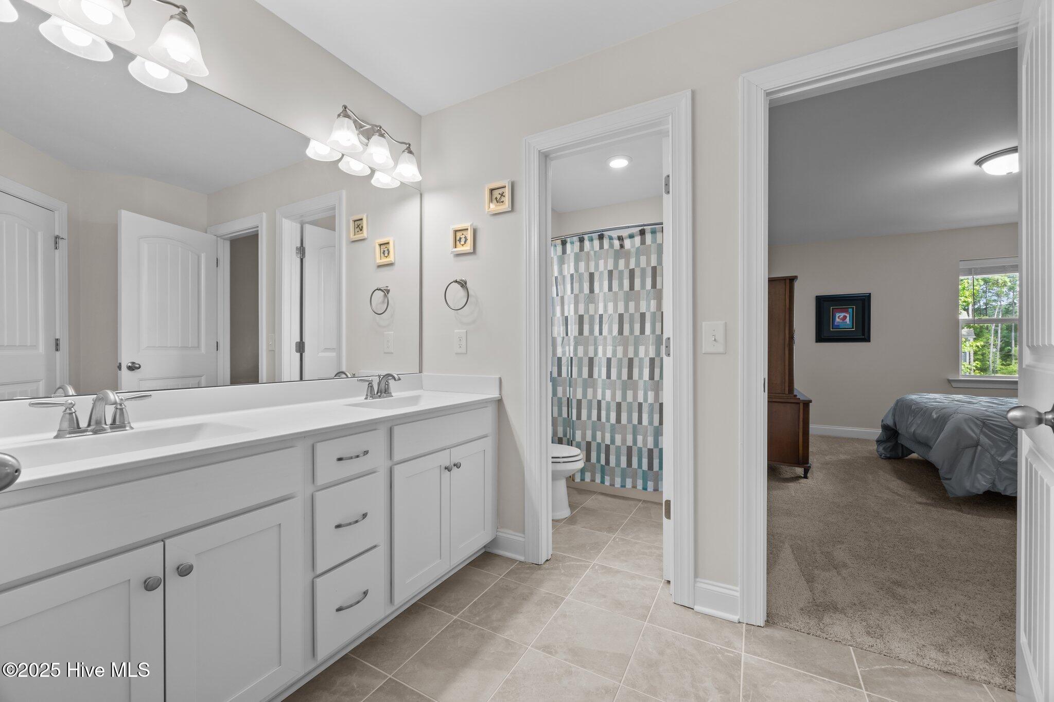 100518510 | Photo 38