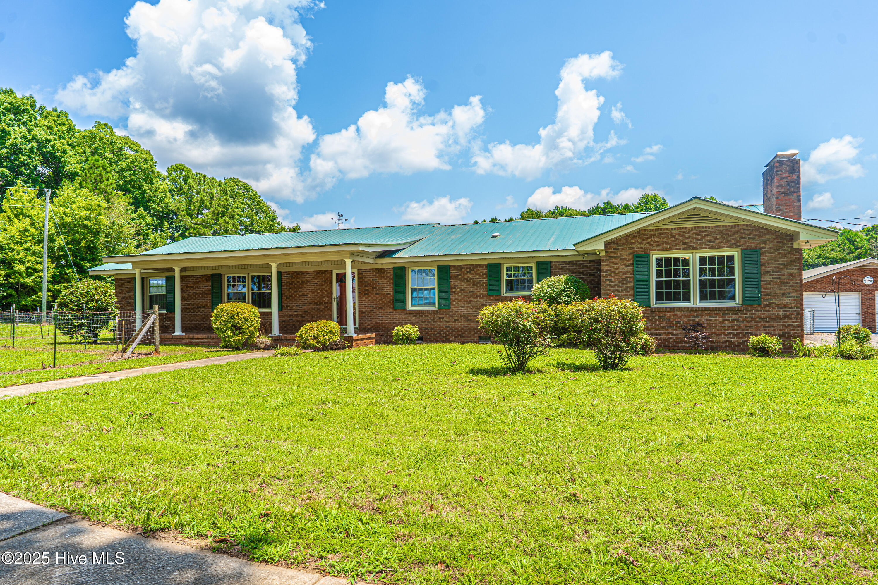 383 Lakey Siding Road