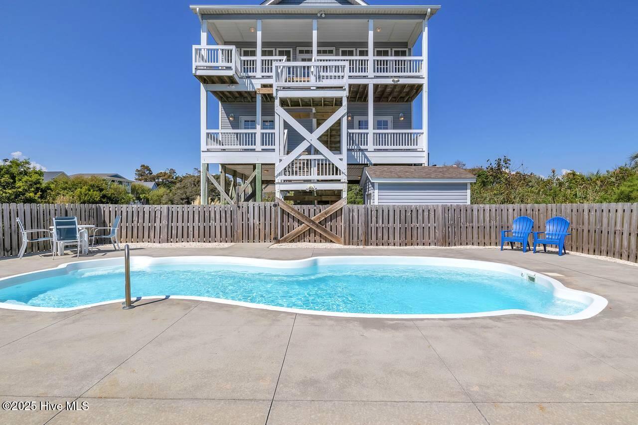 100543948 | Photo 68