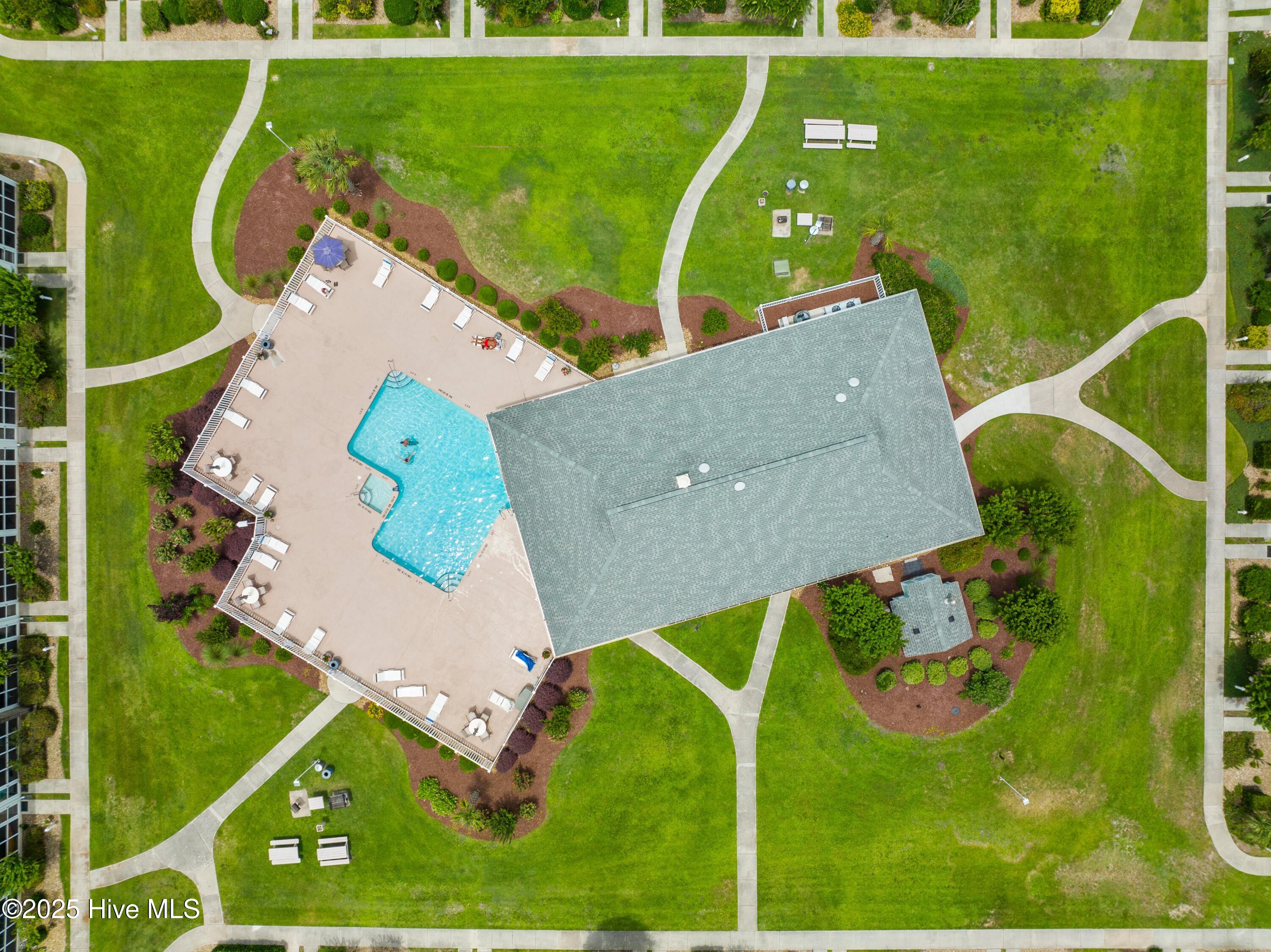 100536863 | Photo 67