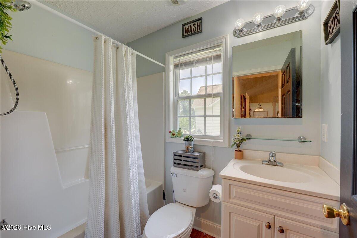 105 Croatan Woods Drive,New Bern